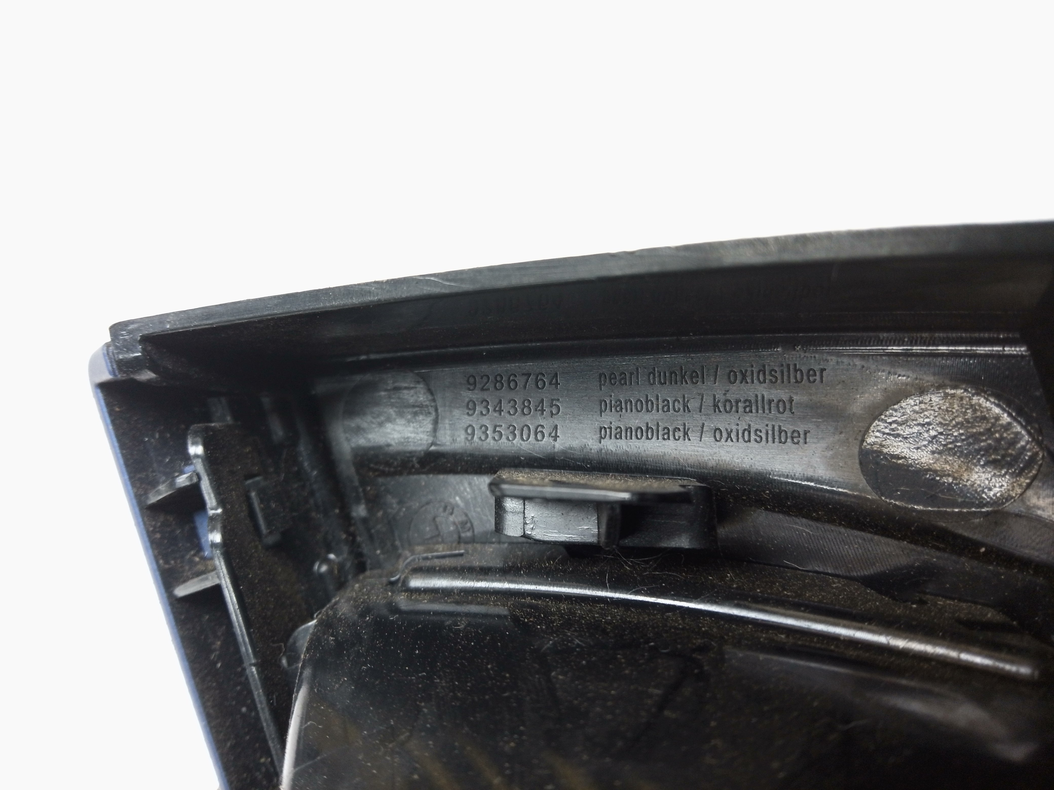 BMW 2 Series F22 Dashboard Air Vent – Front Right / Driver Side (9205356)