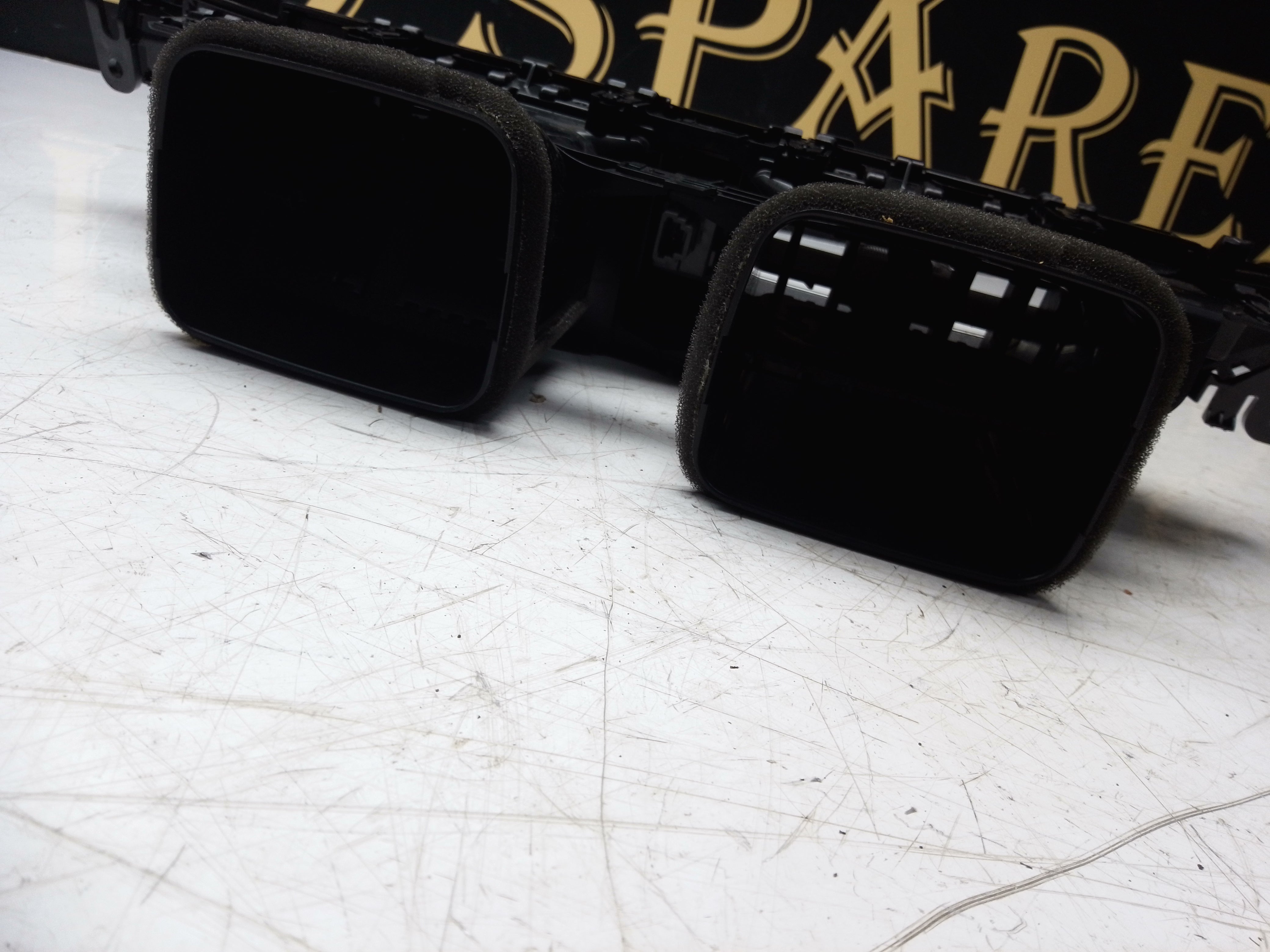 Toyota C-HR 2021 Centre Dashboard Air Vent Grill Hazard Switch (55670-F4020)