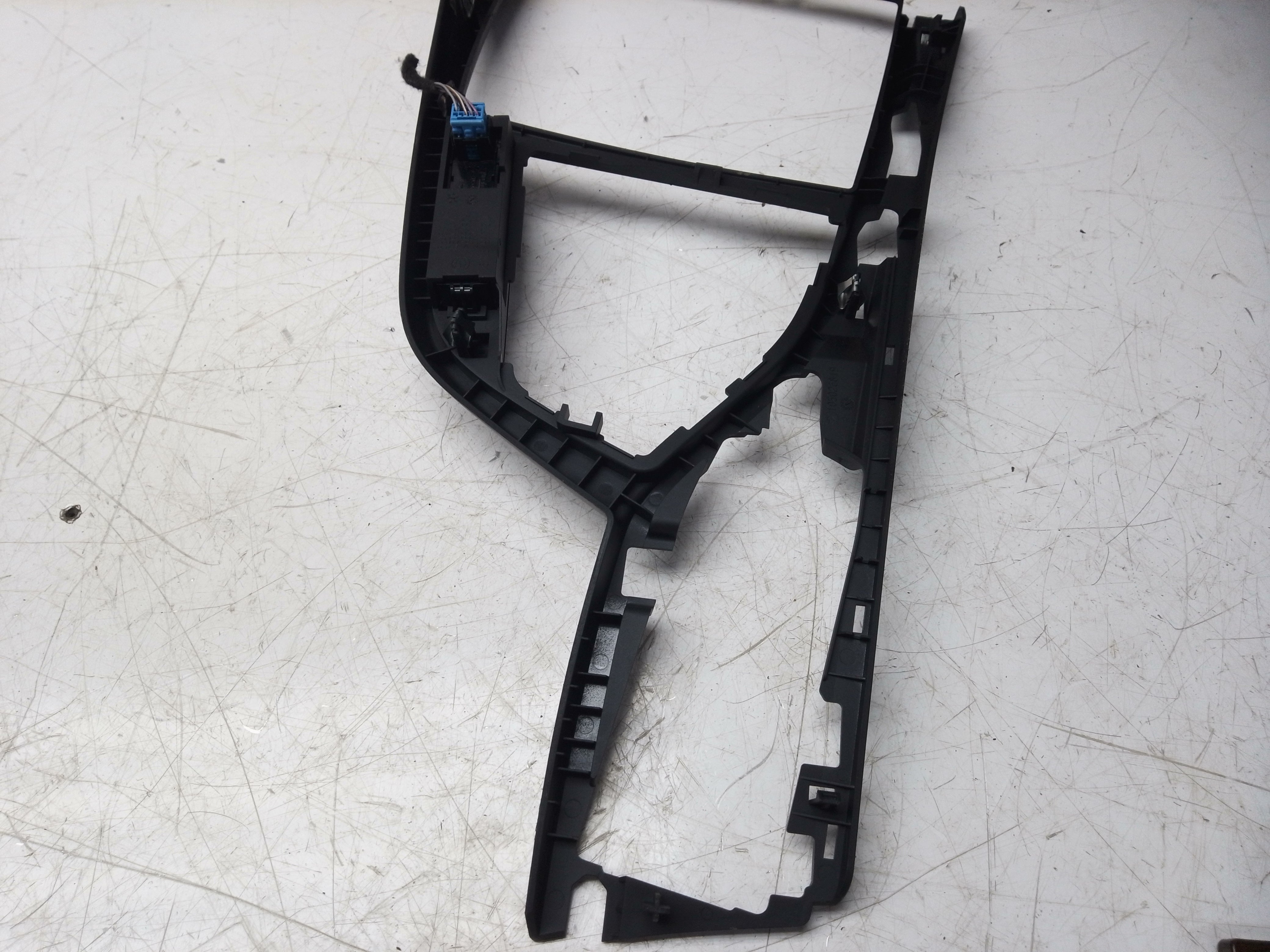 BMW 1 Series F20 F21 Centre Console Insert Trim Cover Panel (105026819 / 9206314)