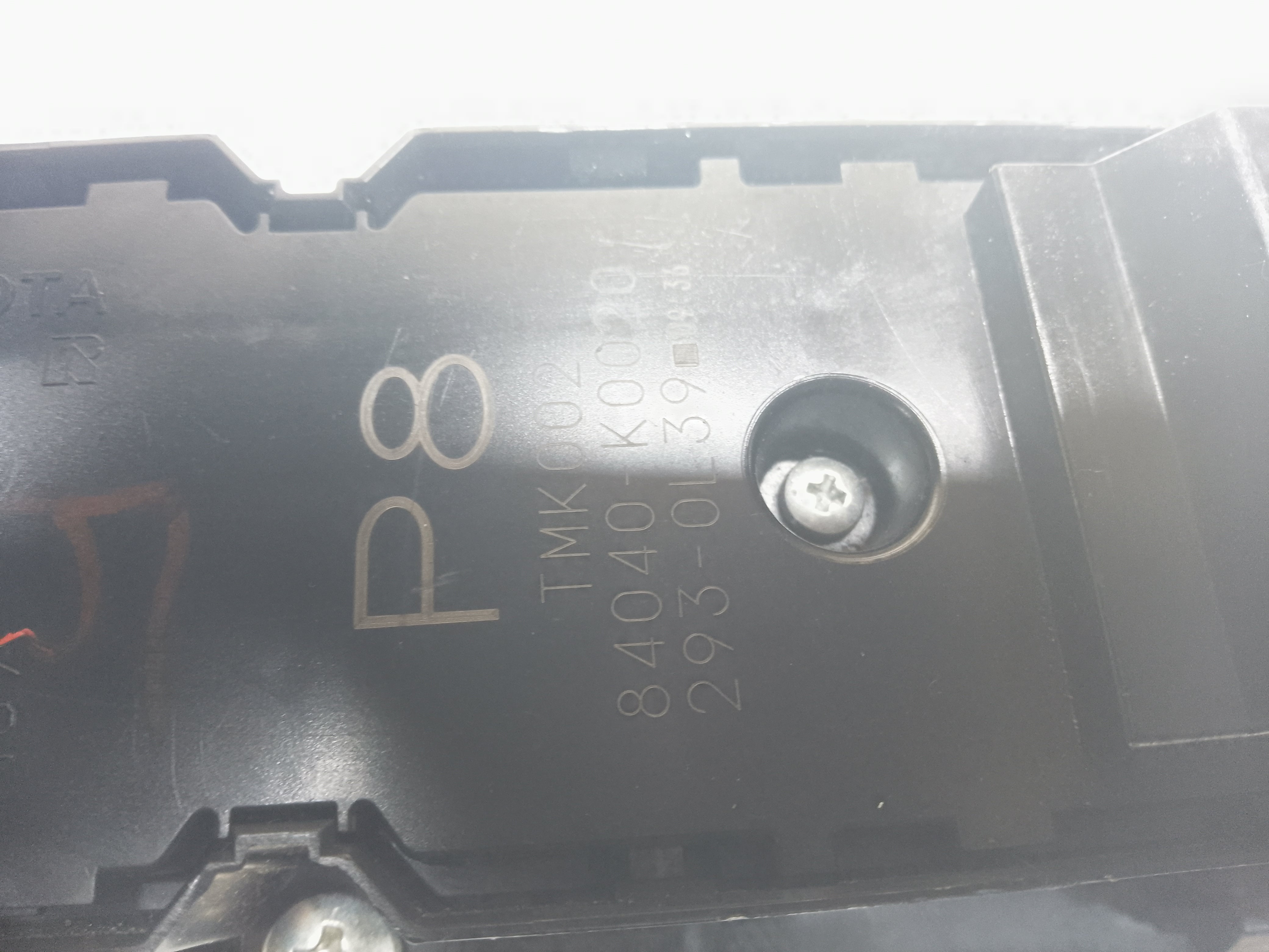 Toyota Yaris 2020–2025 Drivers Right Front Window Switch (84040-K0020)