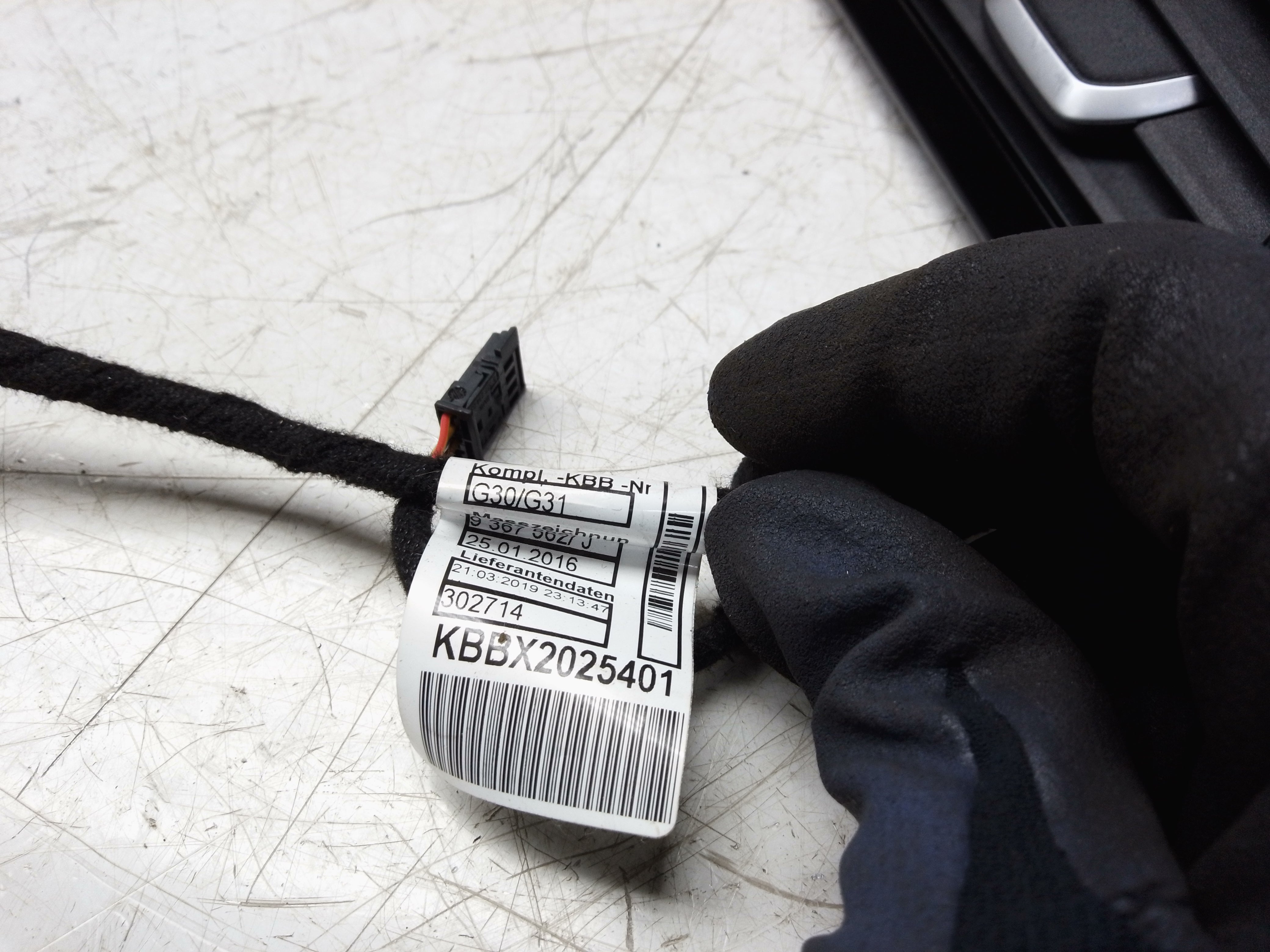 BMW 5 Series G30/G31 Air Vent Right Black (9330858-08)