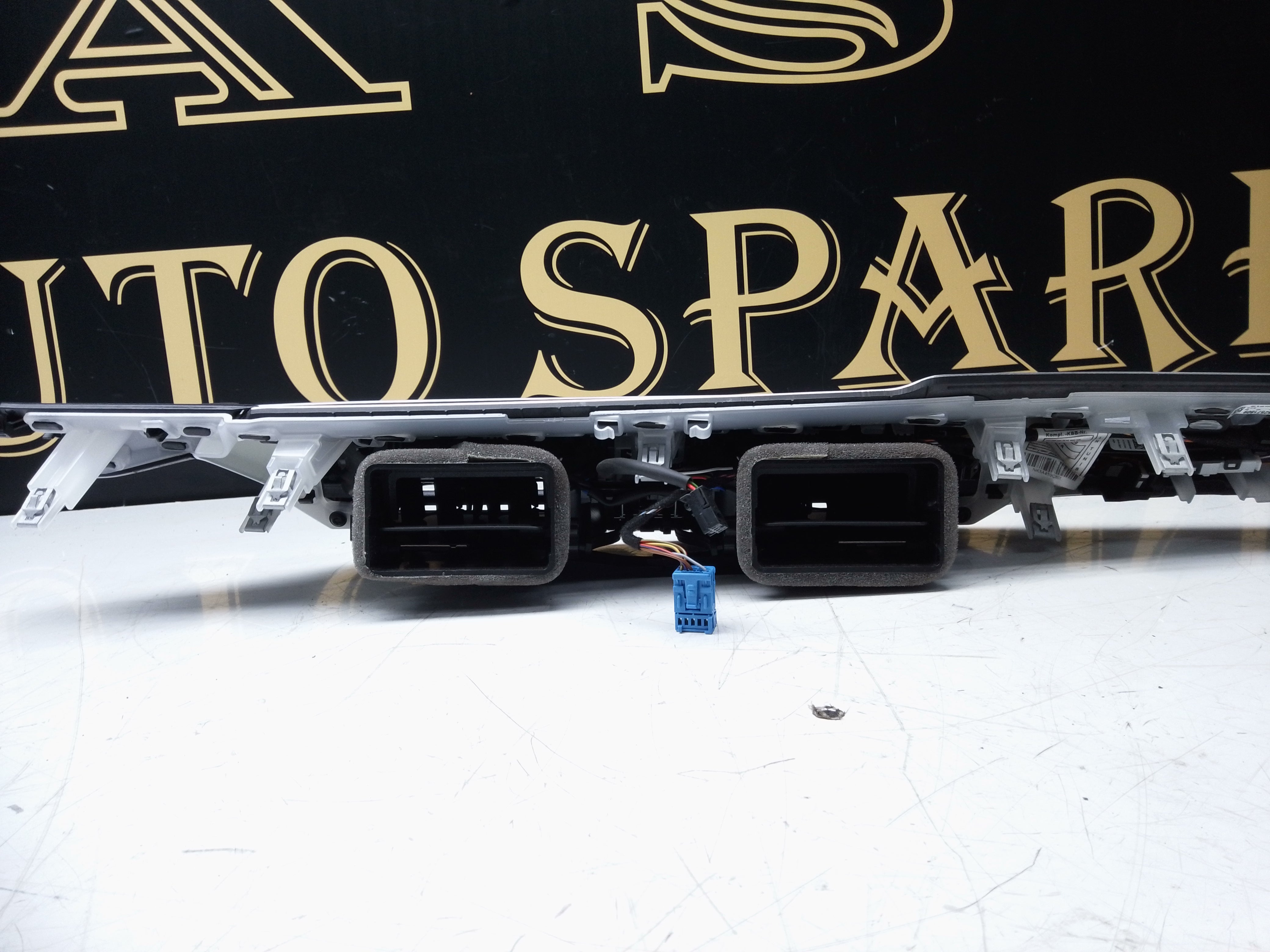 BMW 3 Series G20 G21 2023–2024 Dashboard Glove Box Trim (9P962571809)