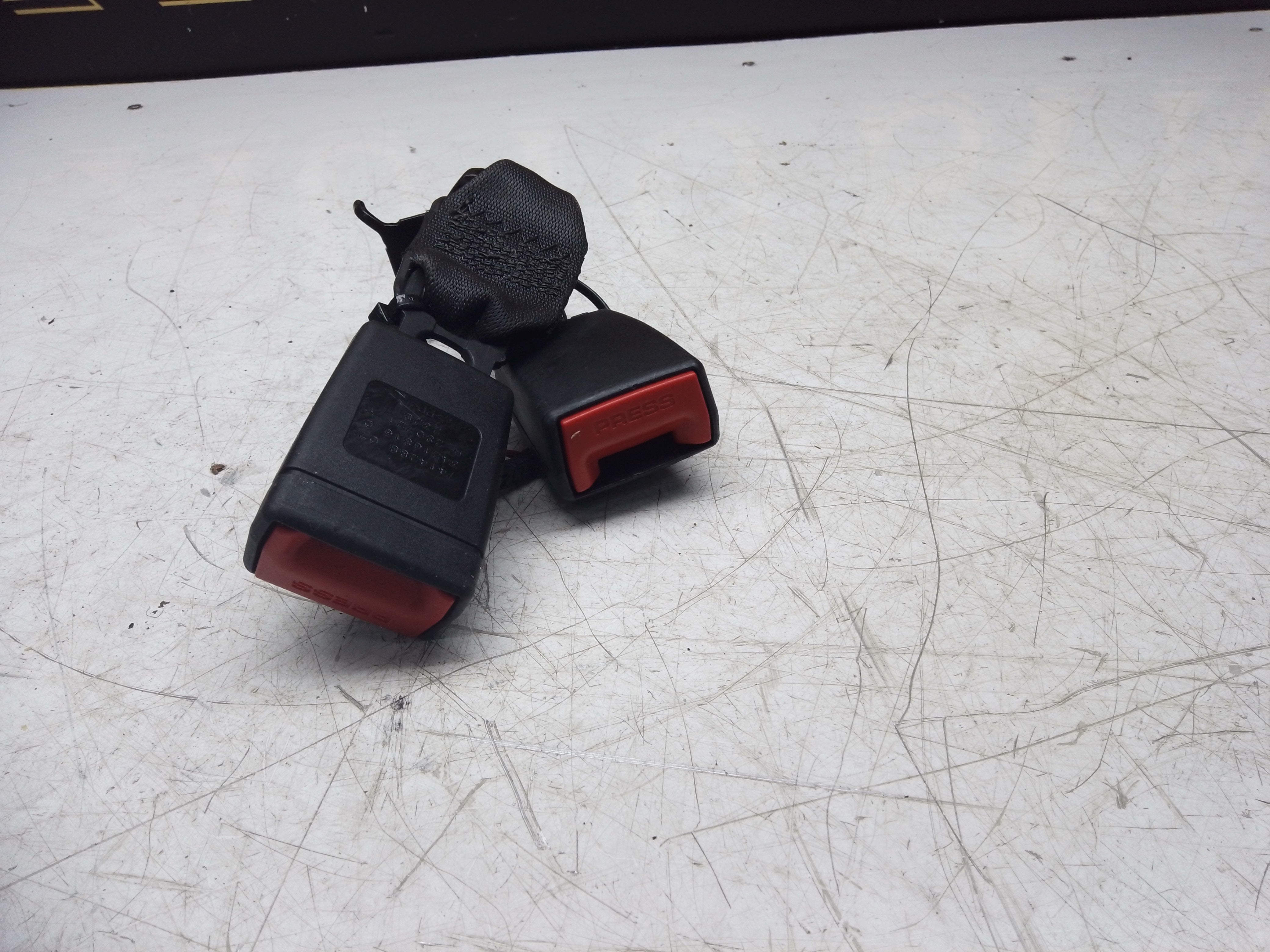 BMW X3 X4 G01/G02 Right Rear Seat Belt Buckle (34216817B)