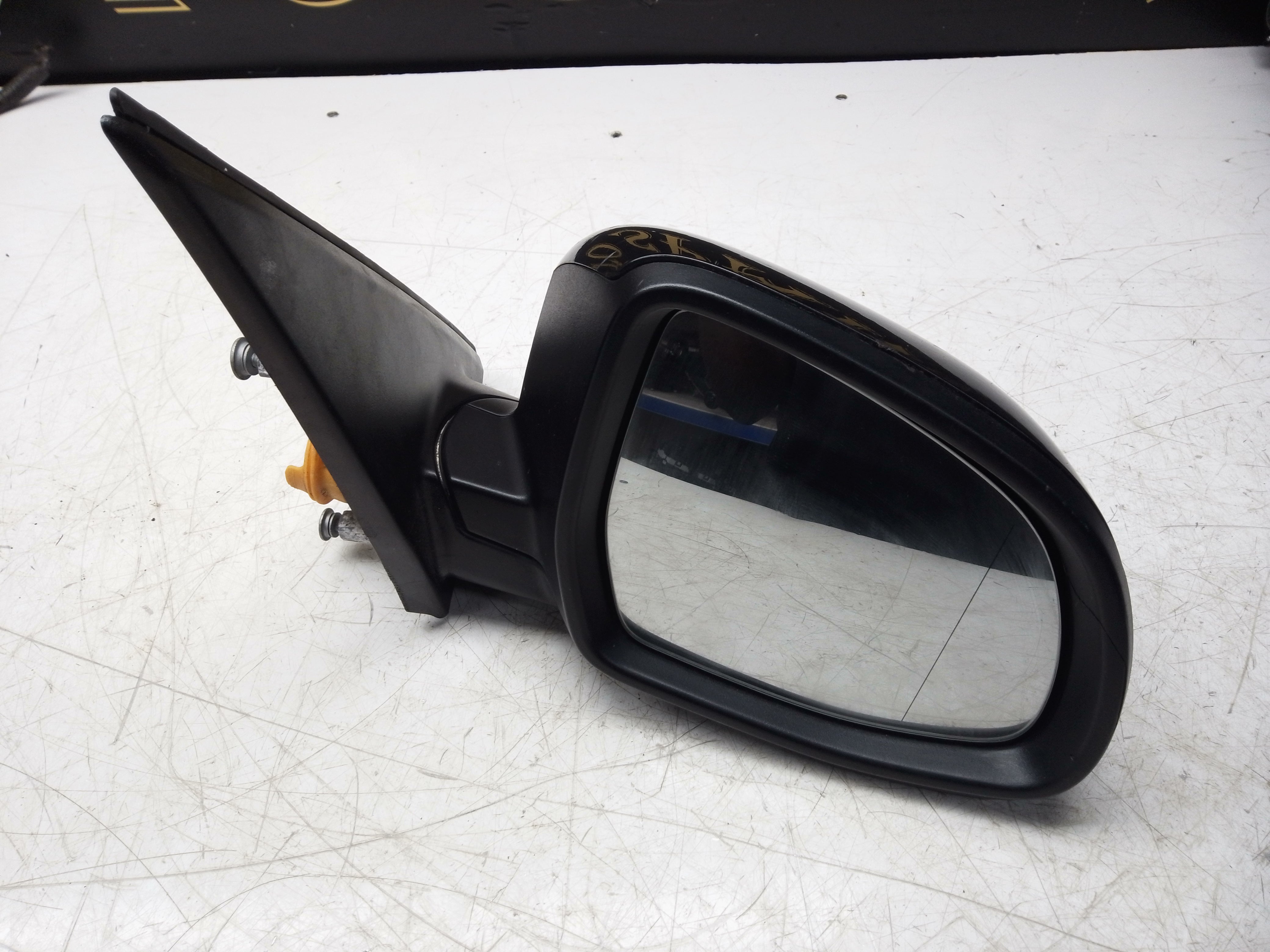 BMW X5 F15 2016–2020 Right Wing Mirror Electric 7-Pin Connection (698002)