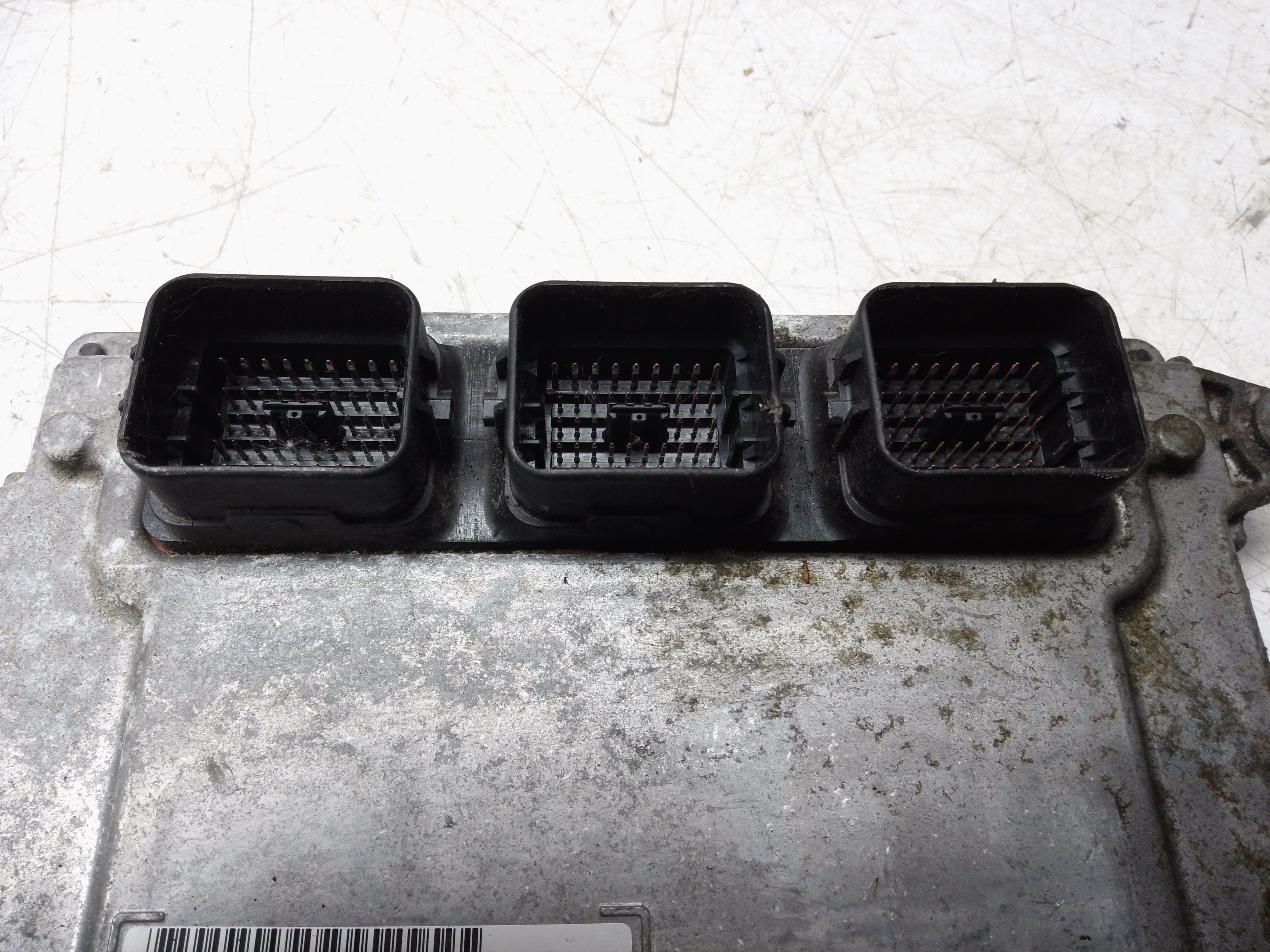 Honda CR-V 2010 Engine Control Unit (37820-RZV-E71)