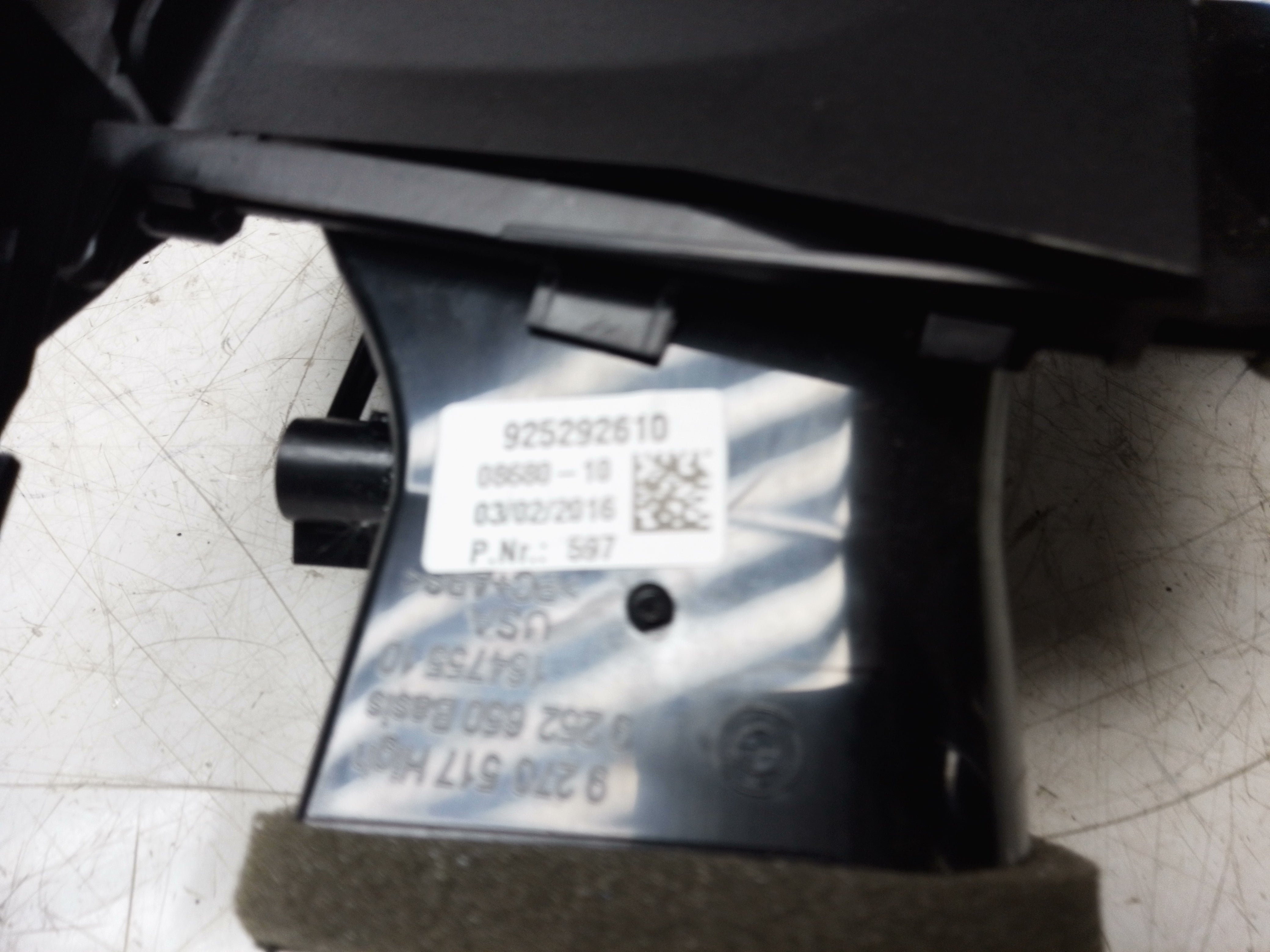 BMW X5 2017 Front Driver Side Dashboard Air Vent Grille (9270517)