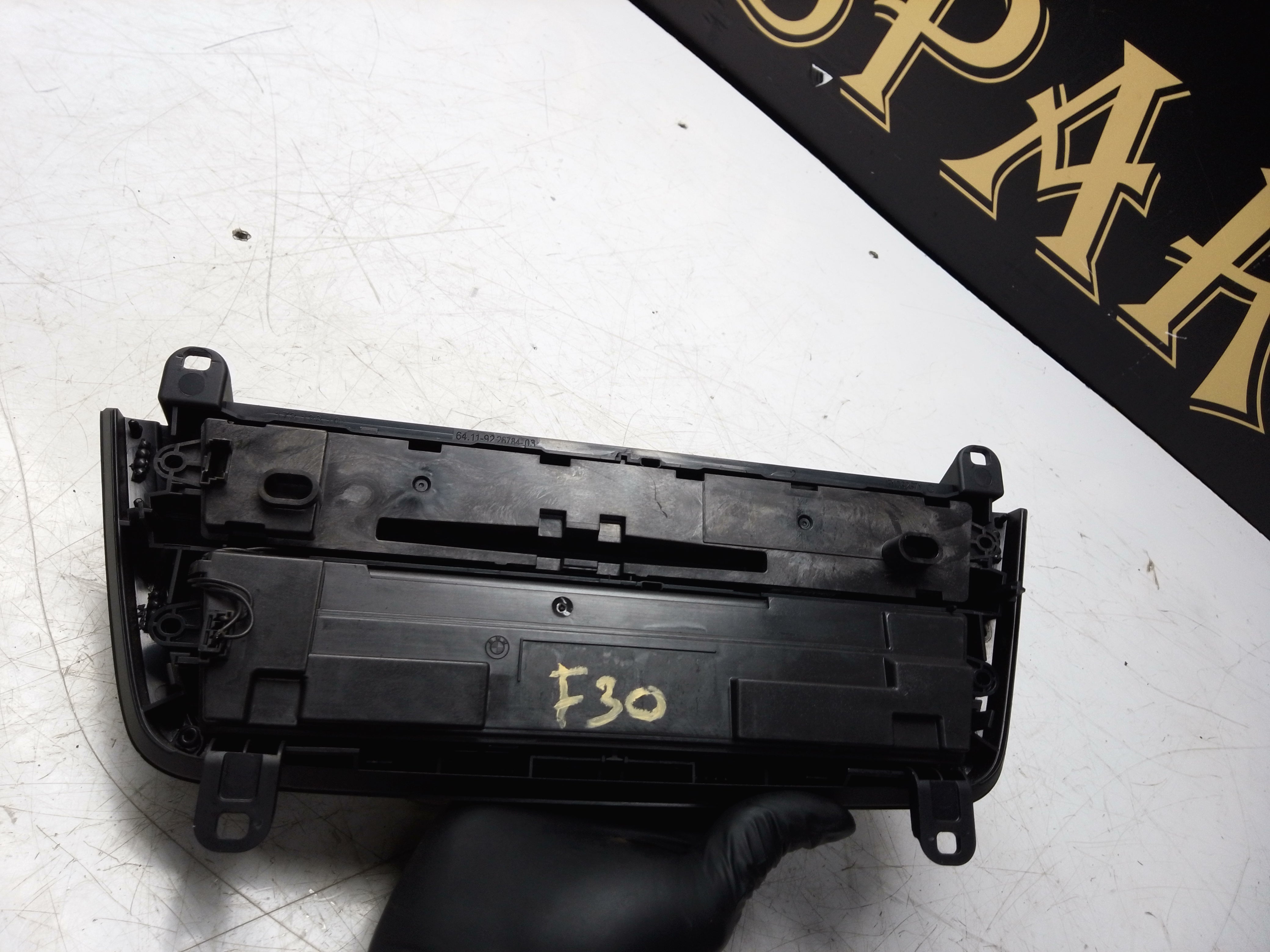 BMW 1 & 3 Series F20, F30 (2012) Climate Control Unit (9226784-03 / 3844582)