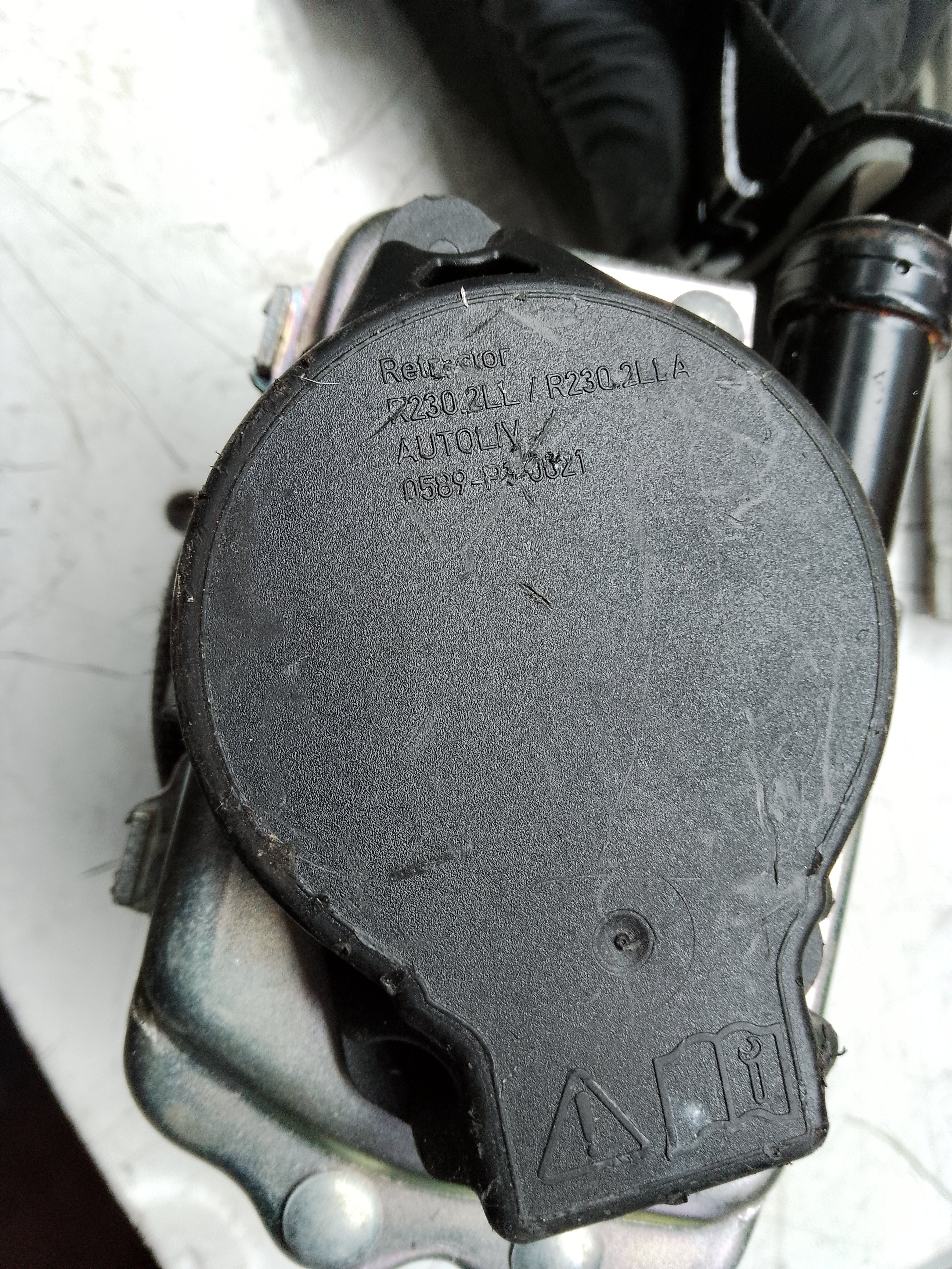 Jaguar F-Pace X761 2016–20 Front Right Driver Side Seatbelt with Pretensioner (G622736100C)