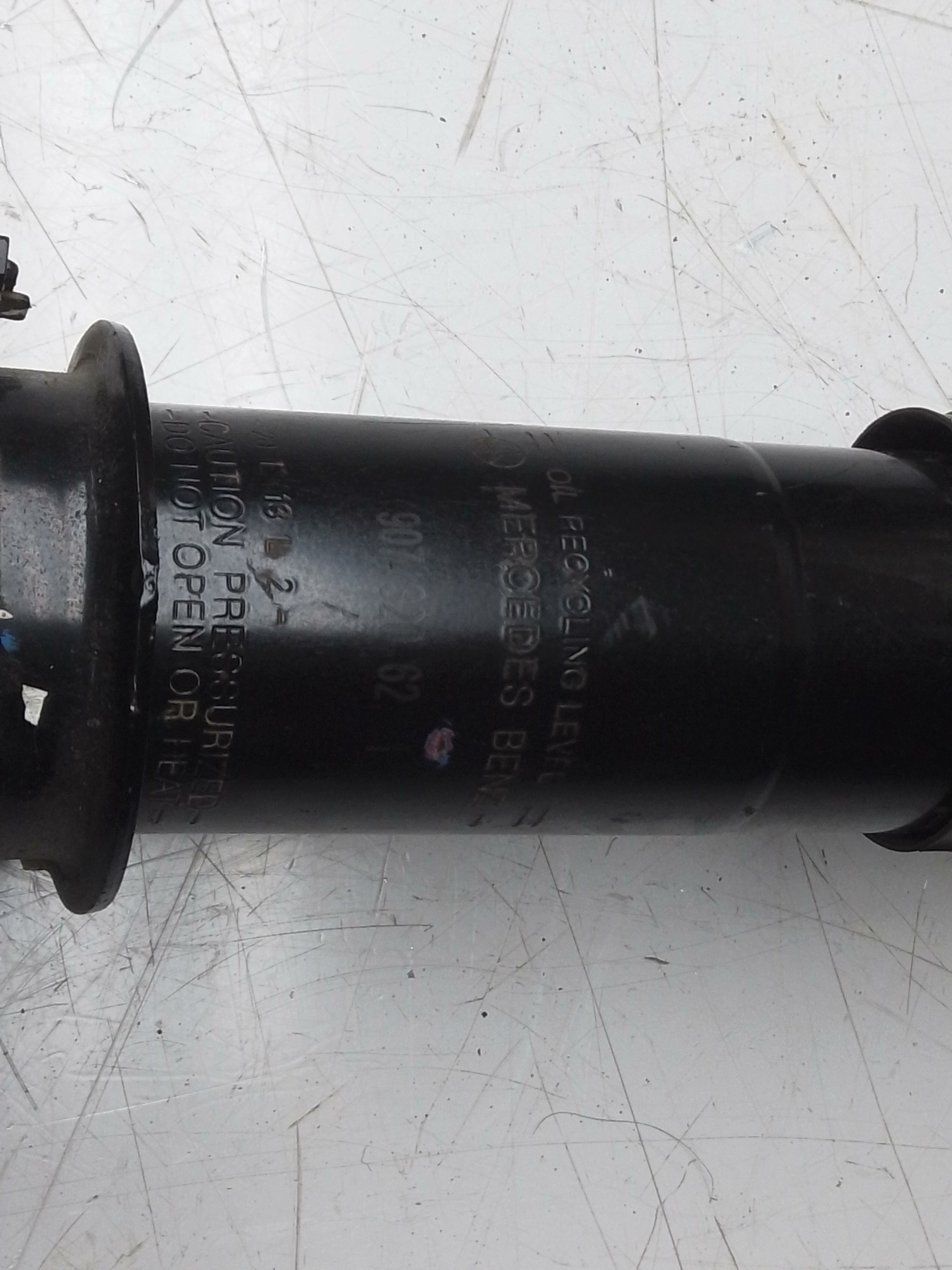Mercedes Sprinter Front Shock Absorber Suspension (A9073205201)