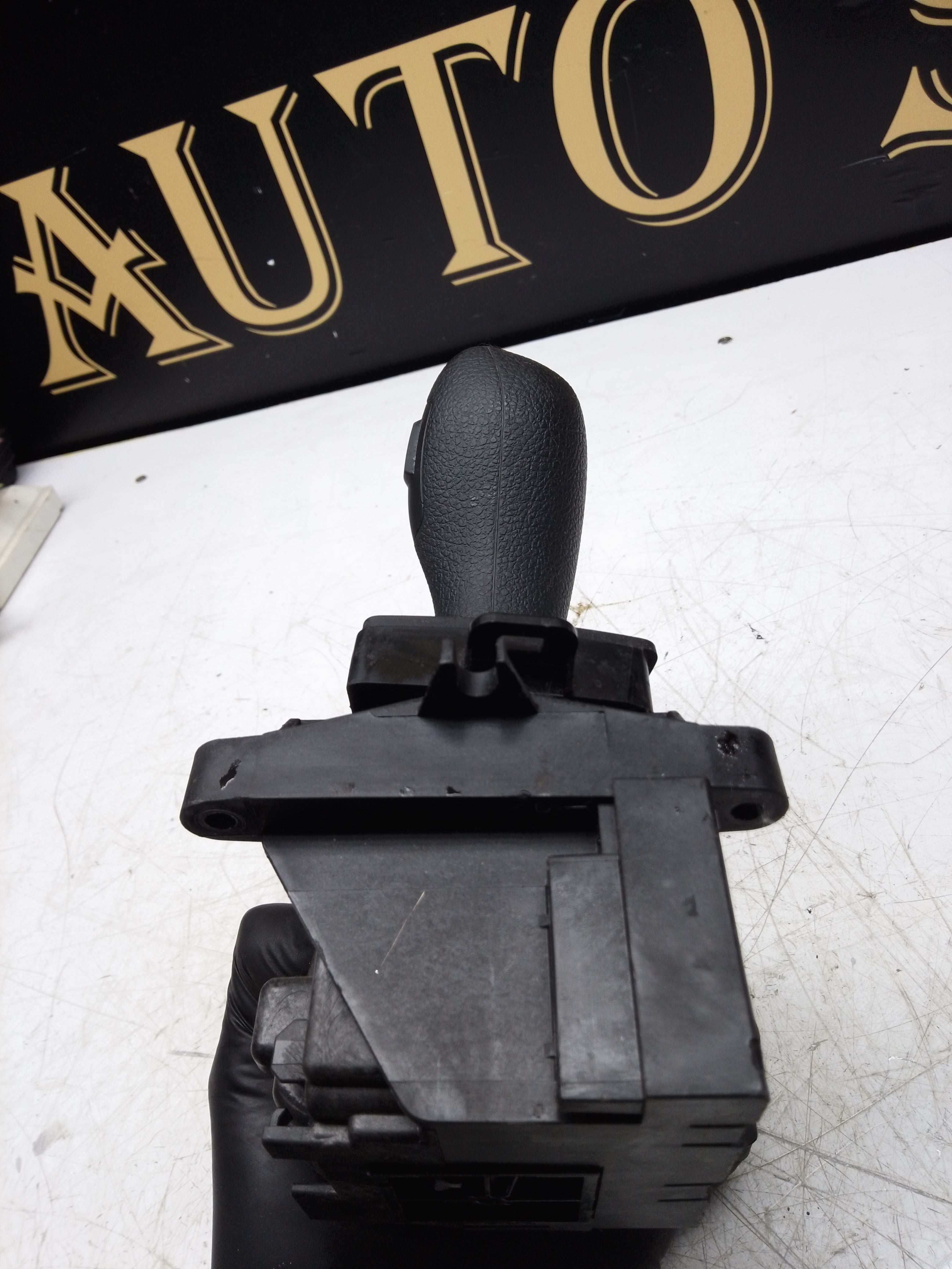 BMW 1 2 3 4 Series F20 F21 F22 F30 F31 Automatic Gear Selector (GW9296897)