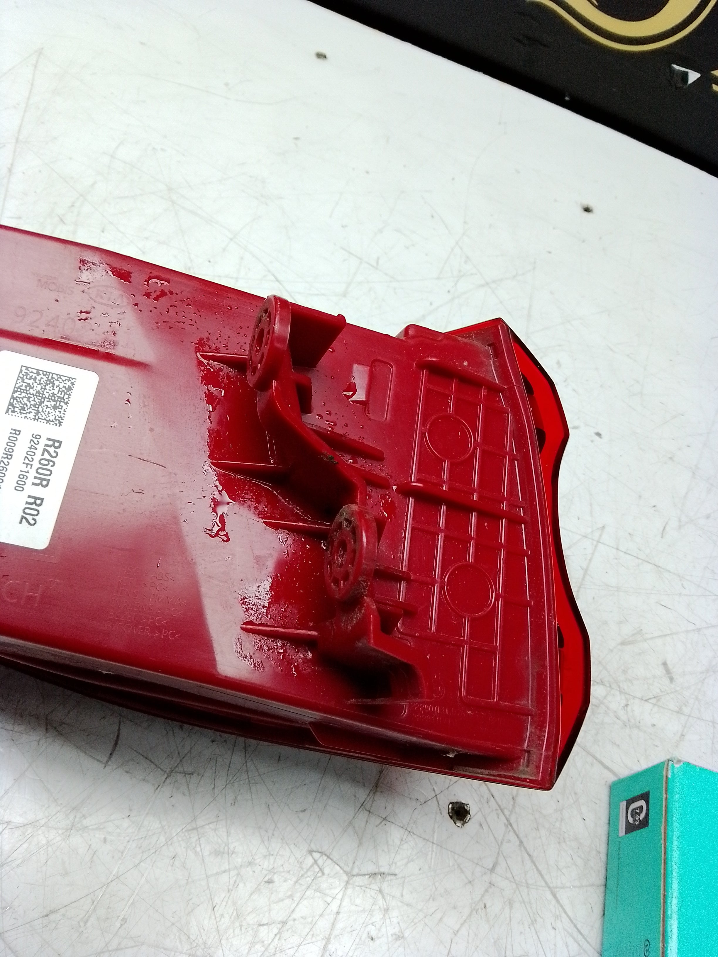 Kia Sportage 2020 Driver Right Side Rear Light (92402F1600)