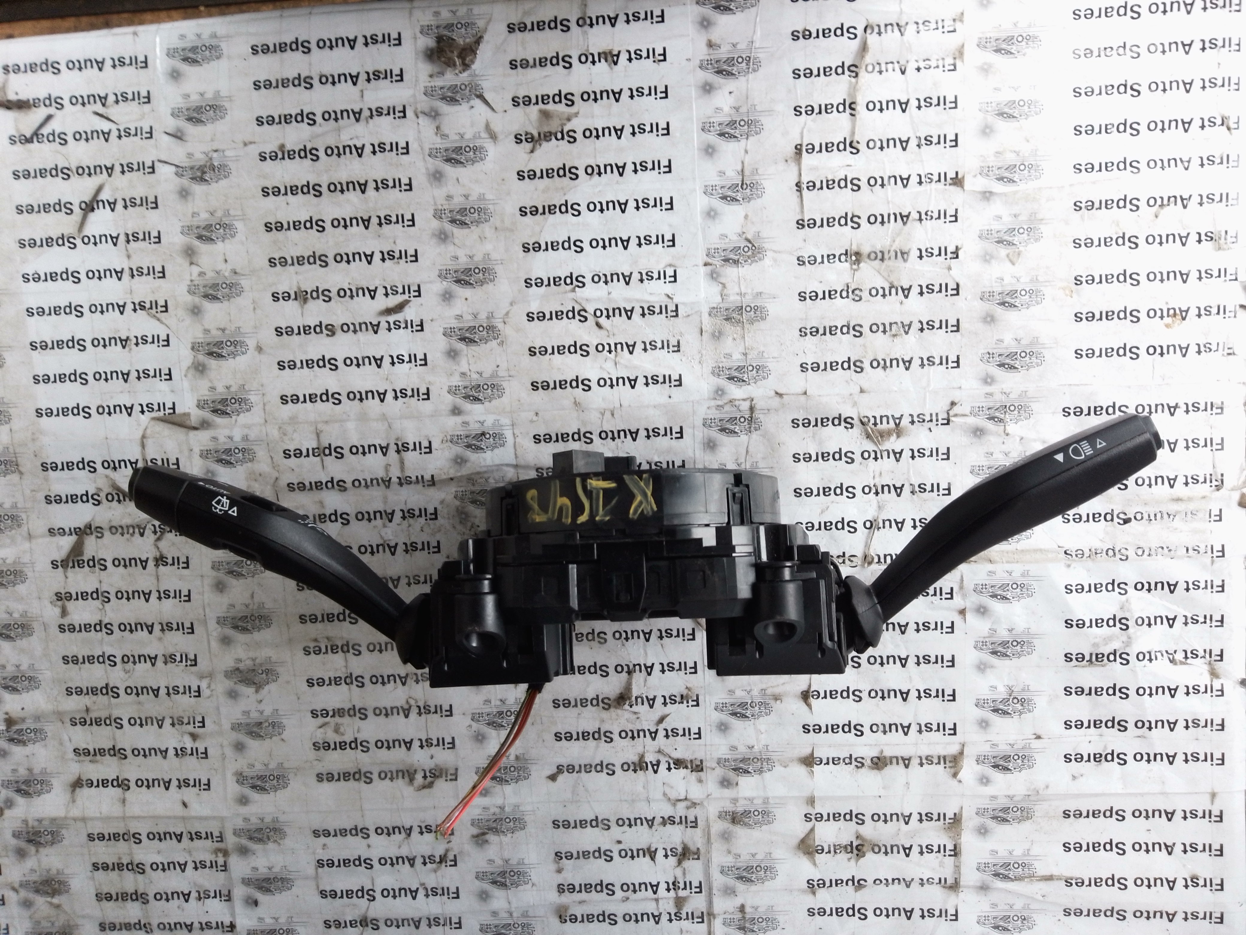 BMW X1 F48 Wiper & Indicator Switch Stalks (6827369)