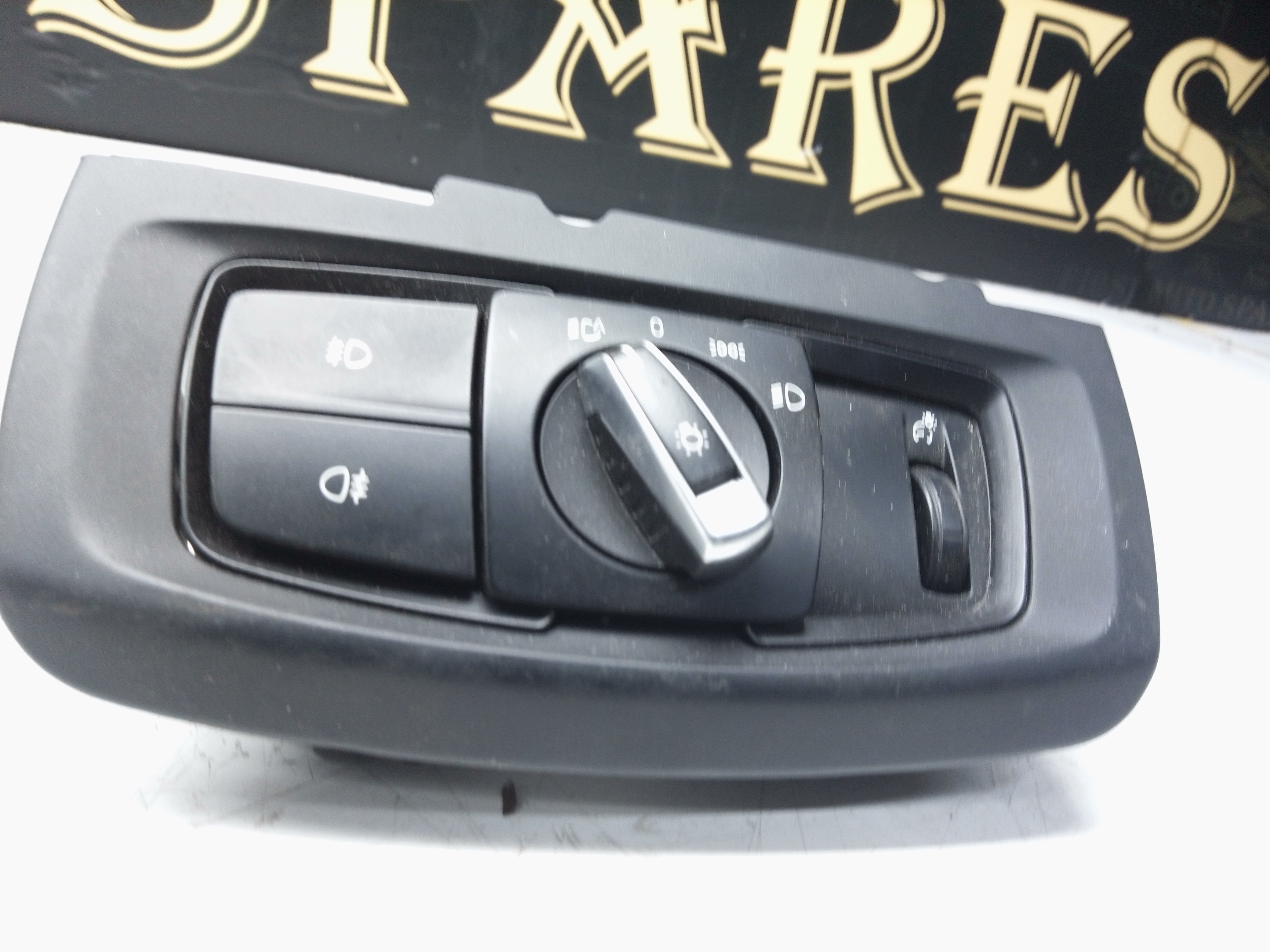 BMW 2 Series F45, F46 & X5 F15 Headlight Control Switch (9390202)