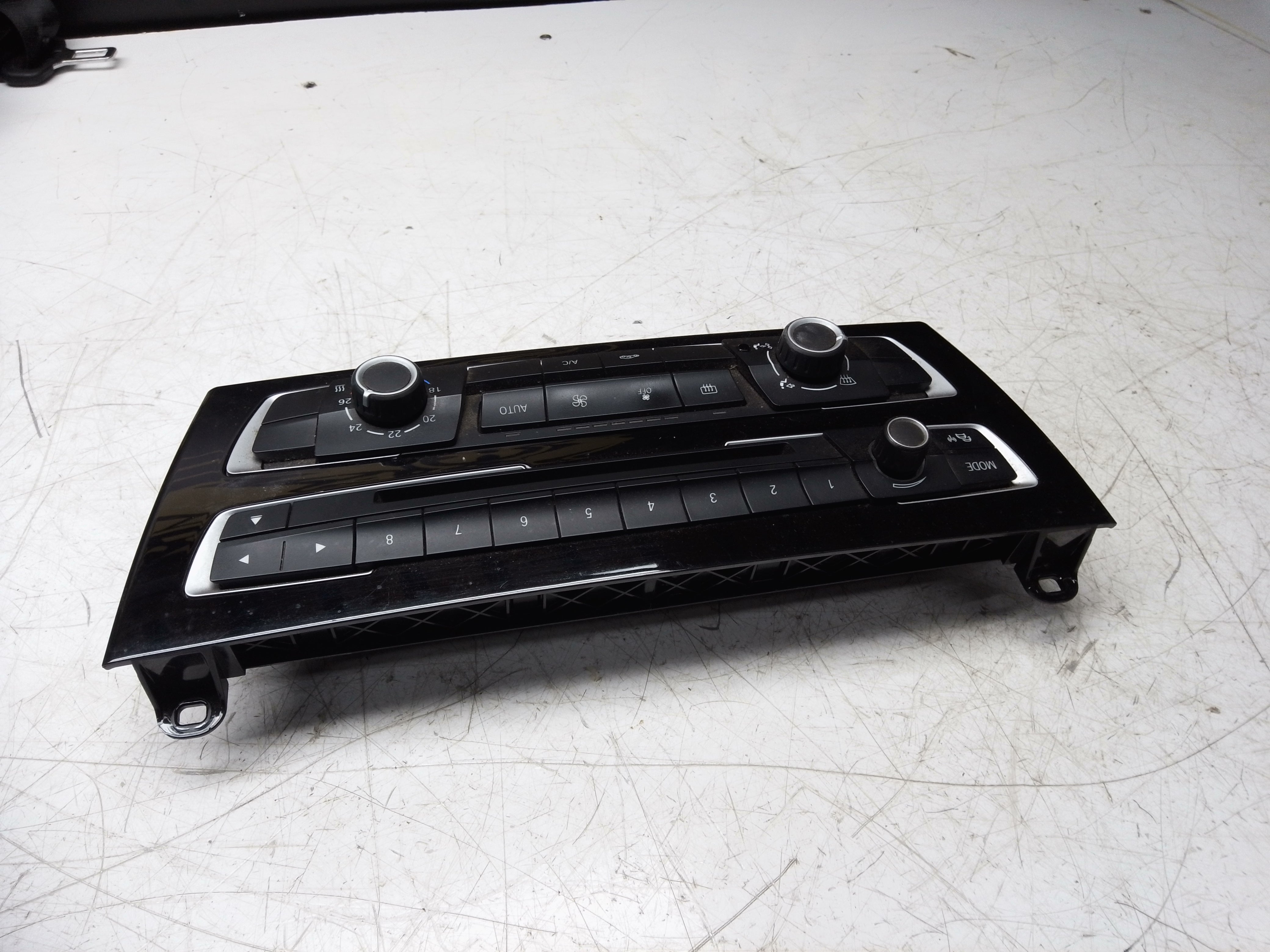 BMW 1 Series F20 F21 2011–2019 A/C Heater Climate & Radio Control Unit (173138 10)