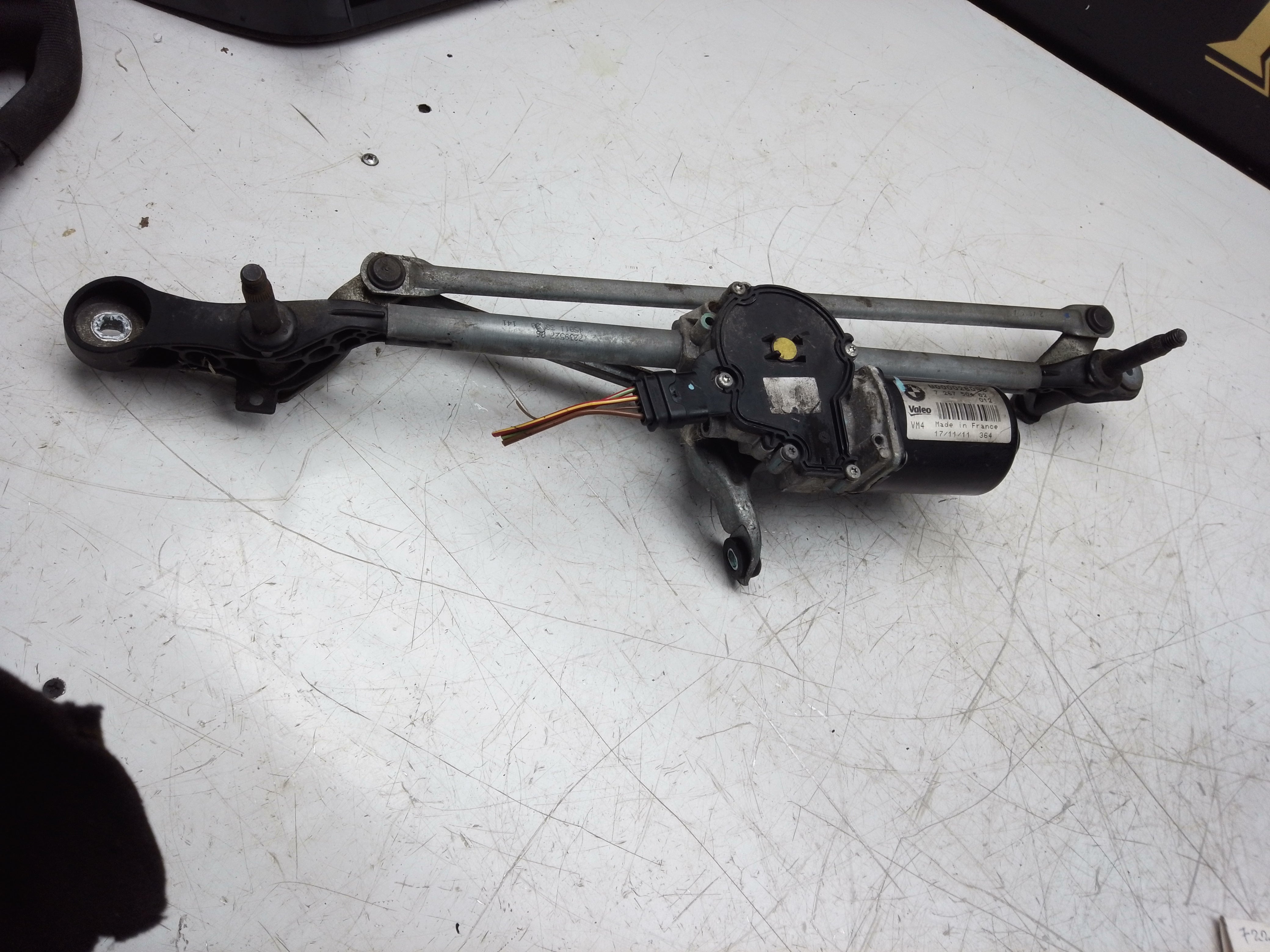 BMW 1 Series F20 Urban 2011 Front Wiper Motor & Linkage (7267504-02)