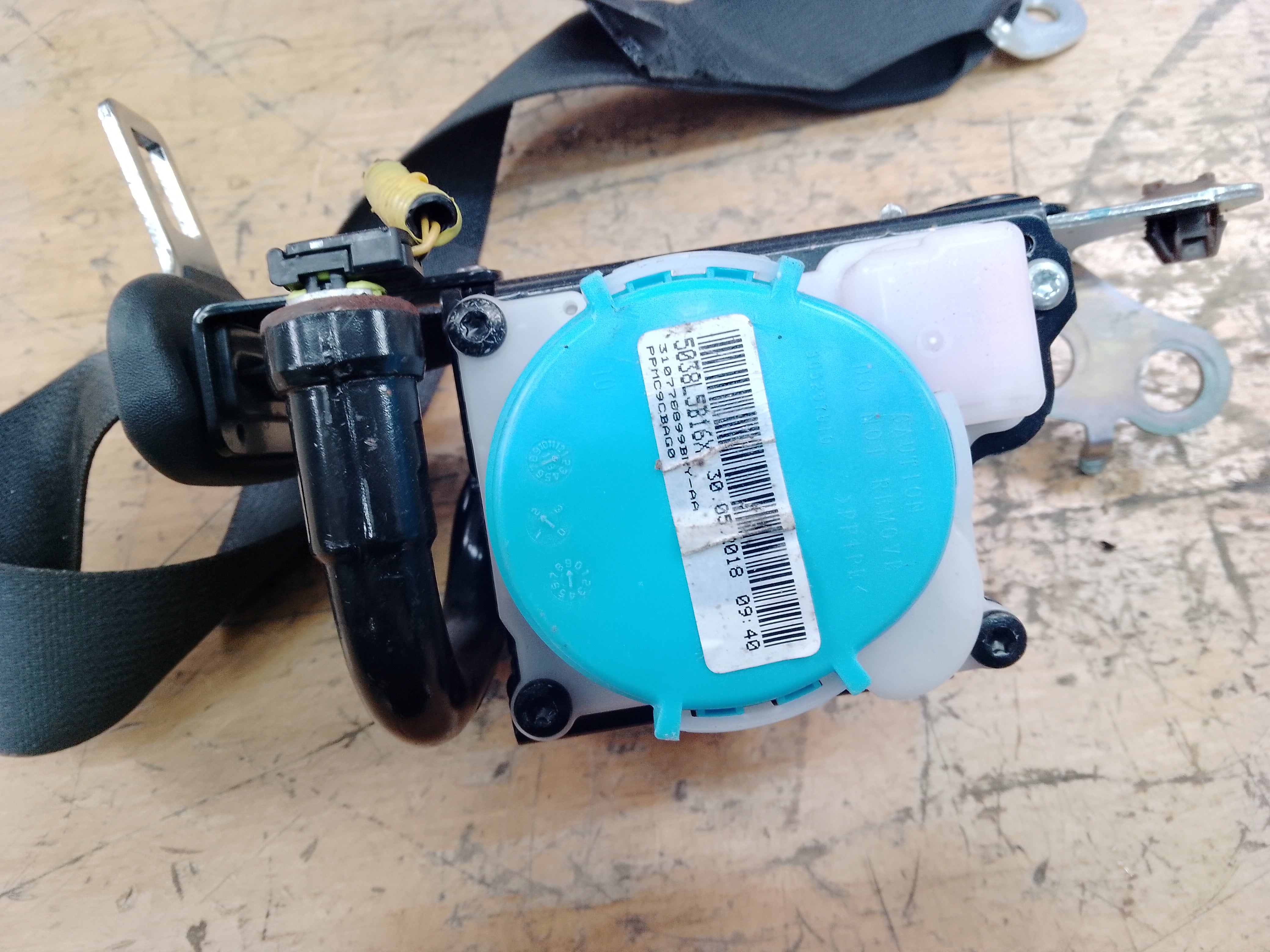 Toyota C-HR 2017-2023 Rear Right Seat Belt (73360-F4011) (73360F4011)