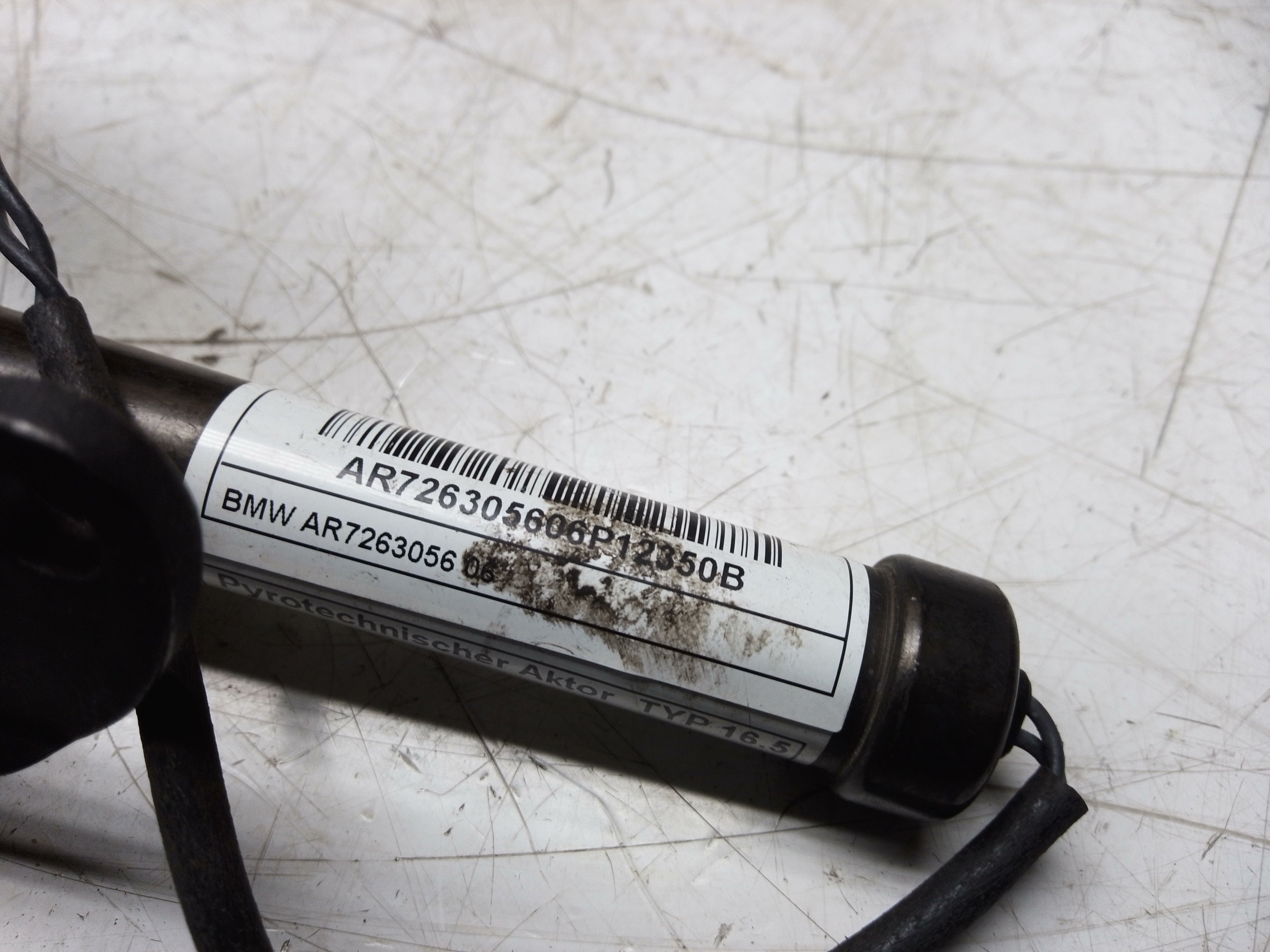 BMW 6 Series Gran Coupe F06 Left & Right Bonnet Actuator (7263055)