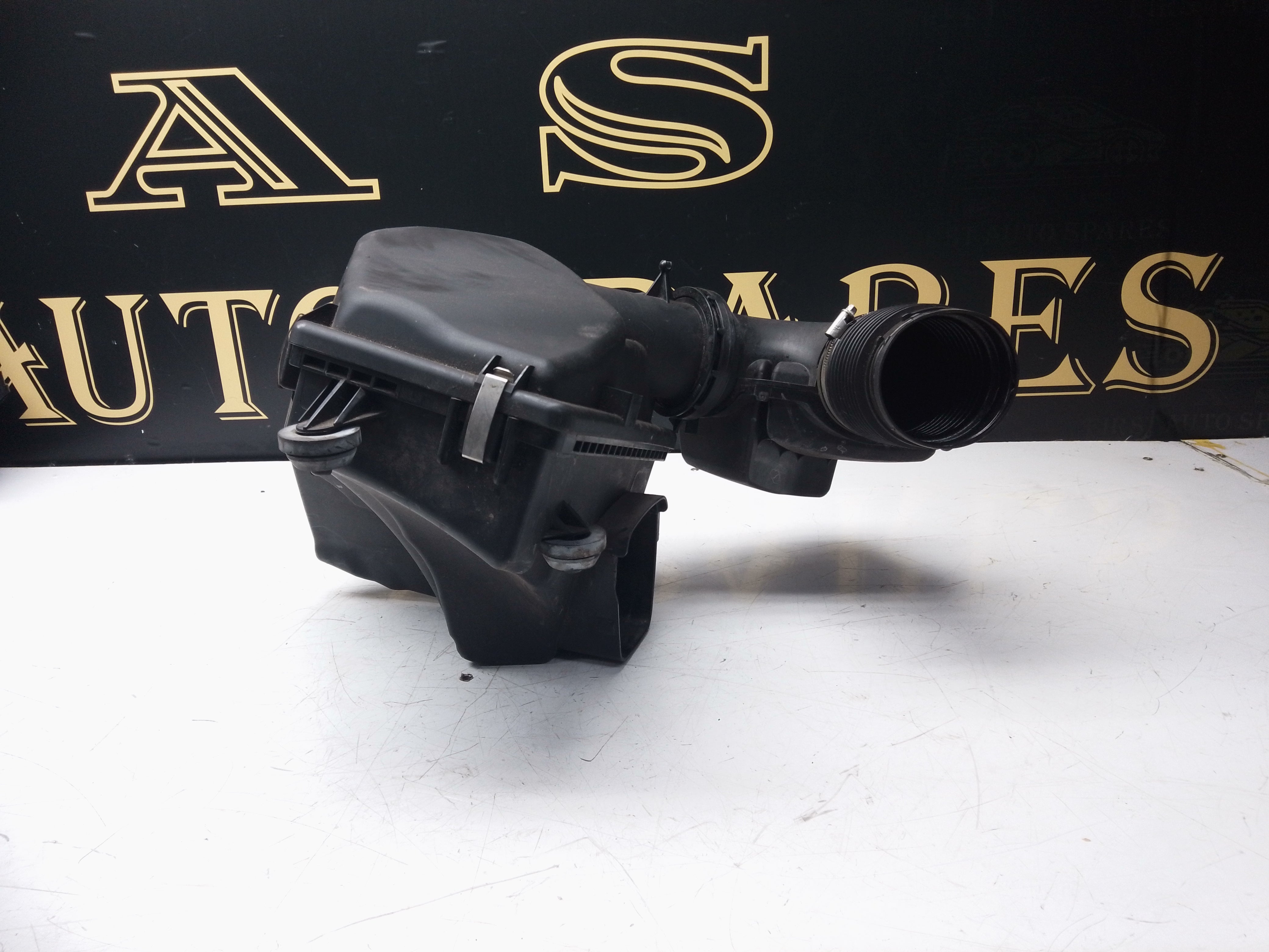 BMW 1 & 3 Series 2016 Air Filter Box (8601677)