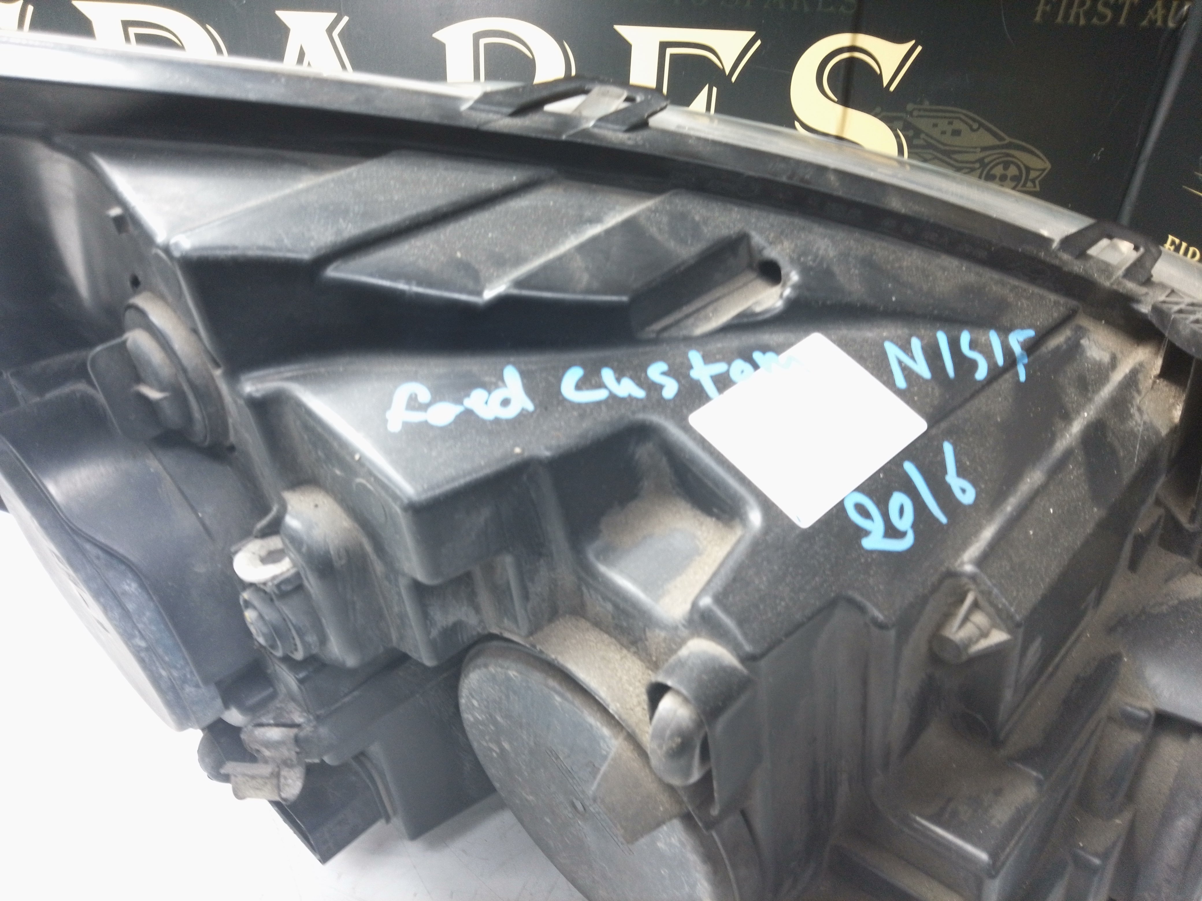 Ford Transit Custom 2016 Left Headlight