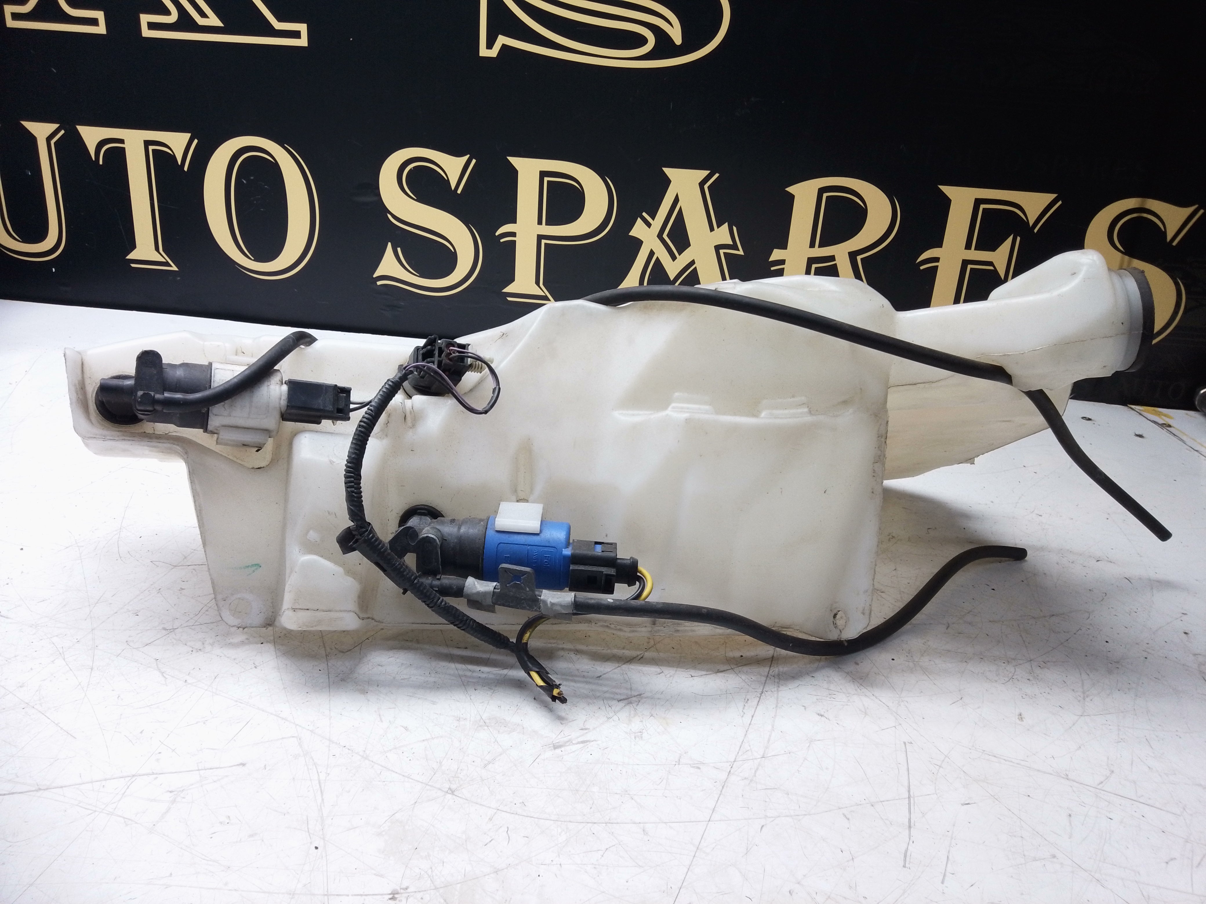 Jaguar XF X260 2016 Front Windscreen Washer Bottle (GX73-17B613-D)