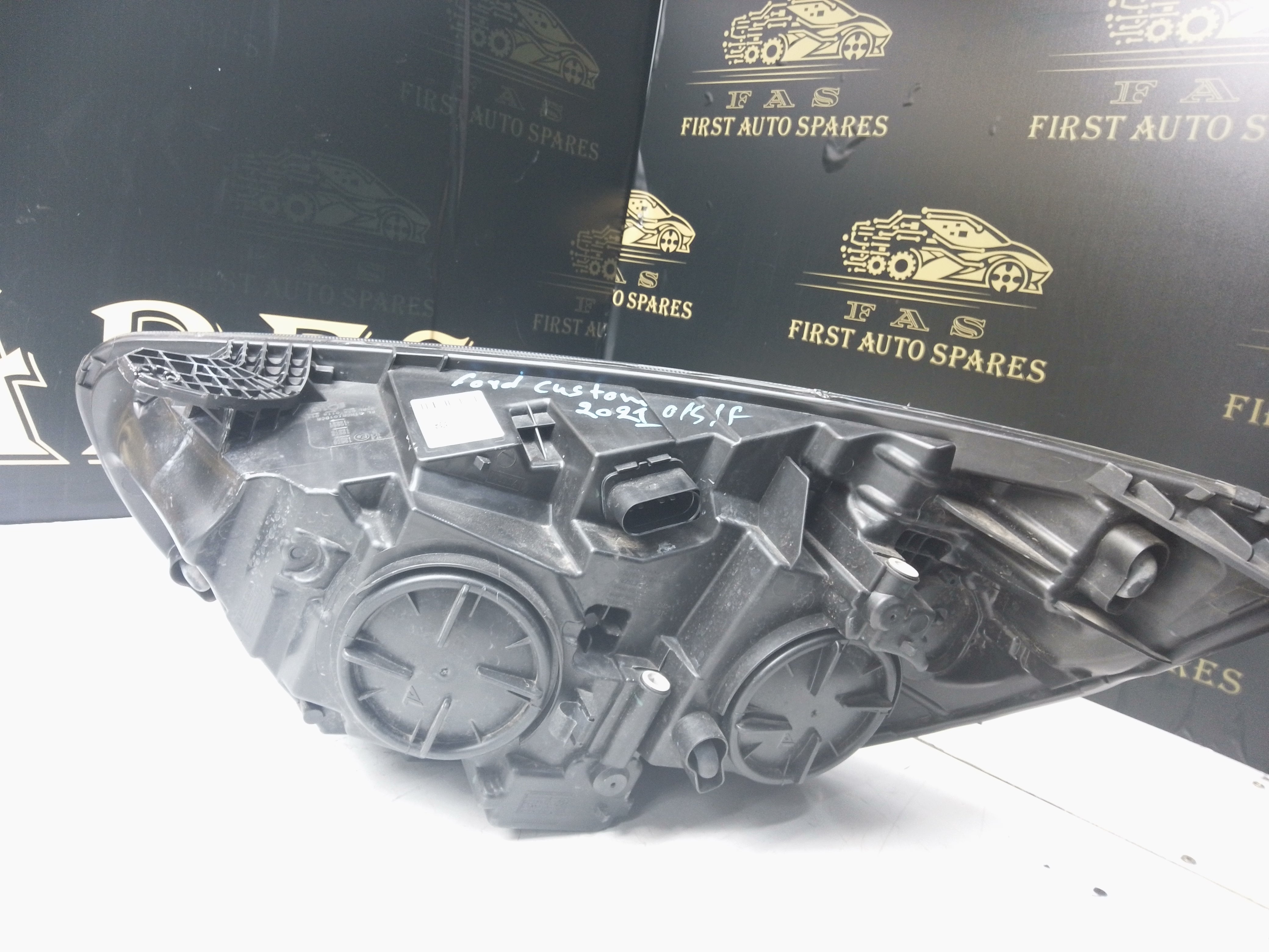 Ford Transit Custom 2021 Right Headlight (JK21-13W029-AJ)