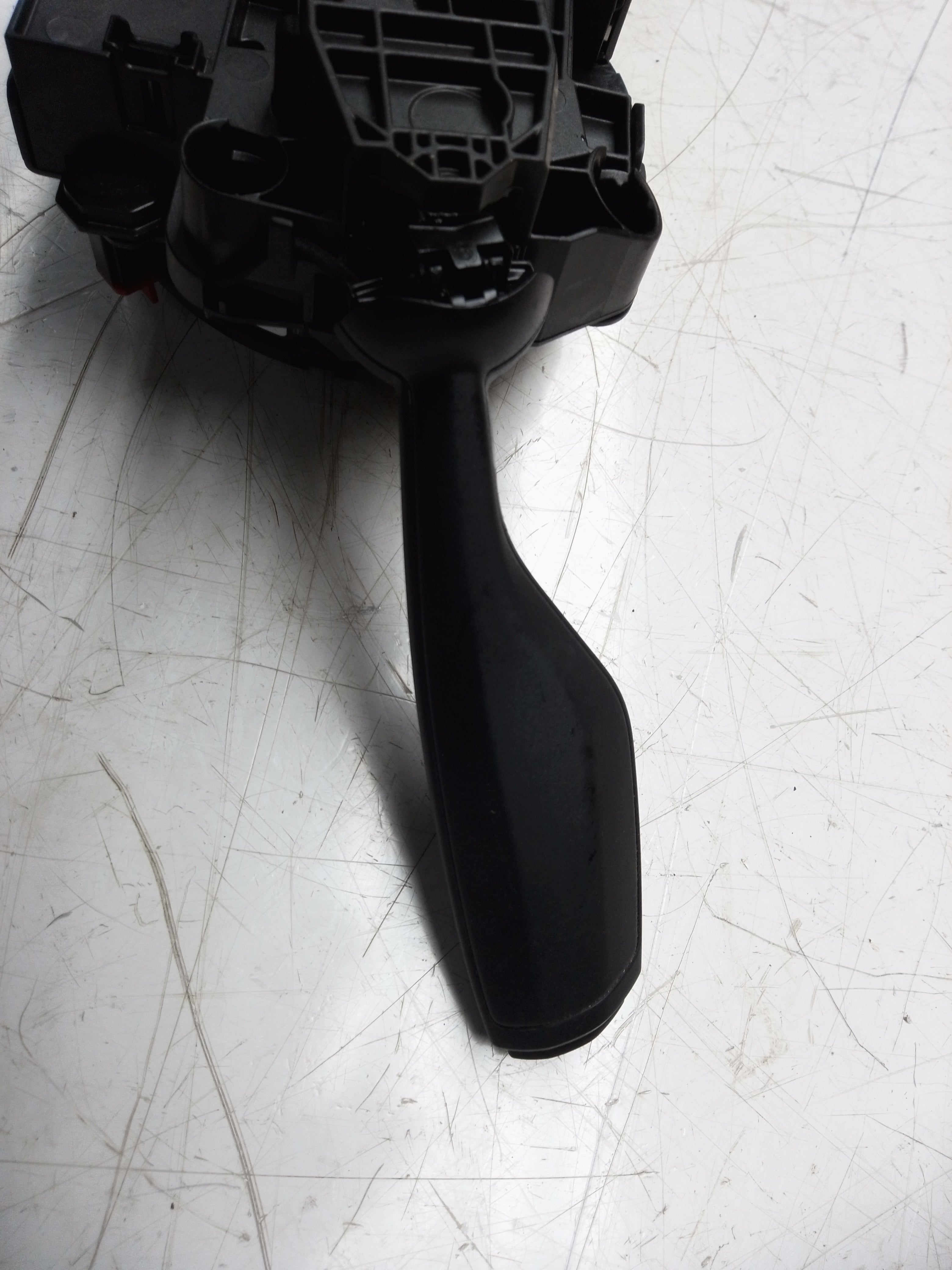 BMW G20 G31 Wiper Indicator Stalk with Squib (61319436)