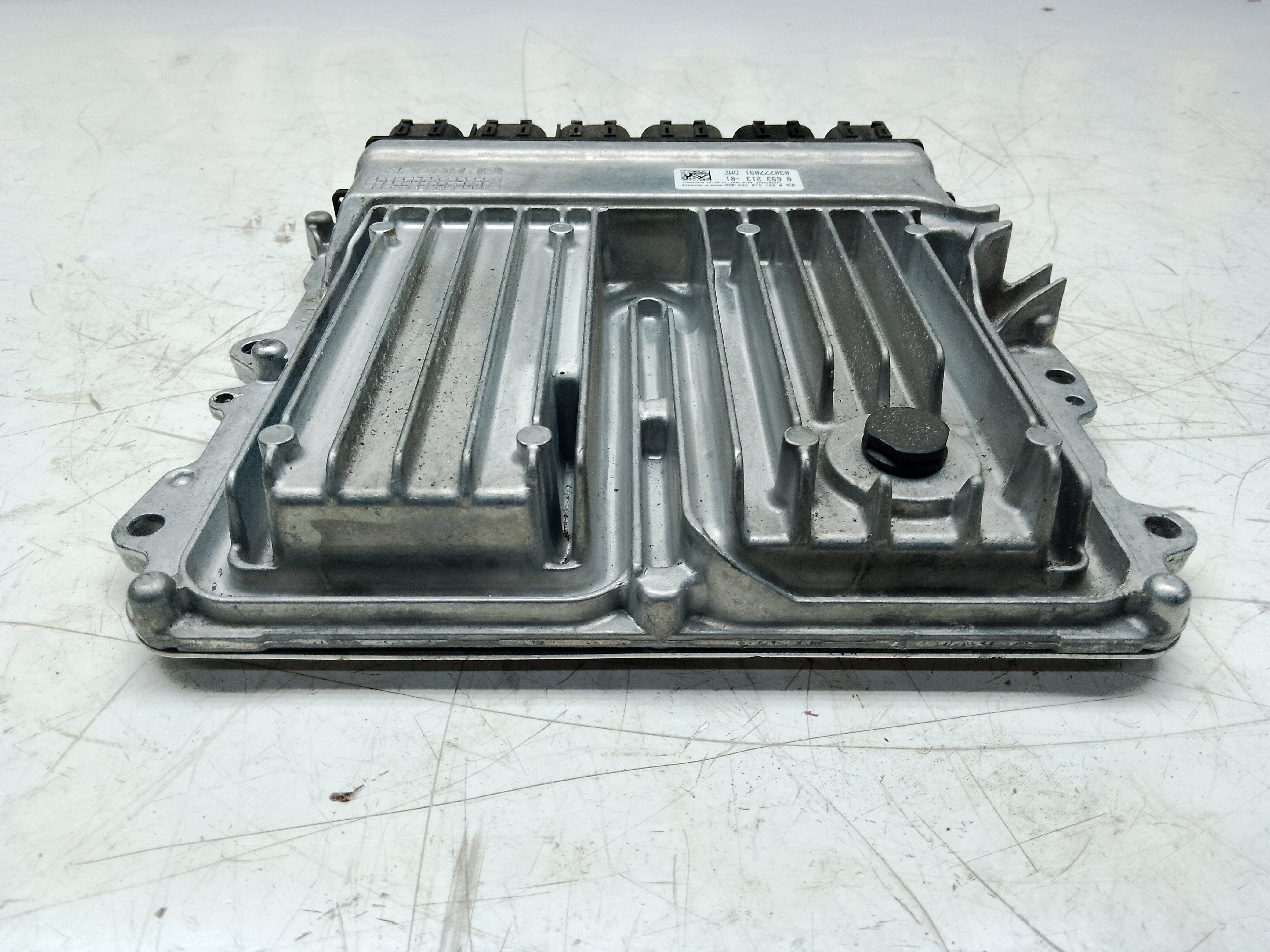 BMW 3 Series F30 F31 F35 2017 Engine Control Unit ECU (8693213)