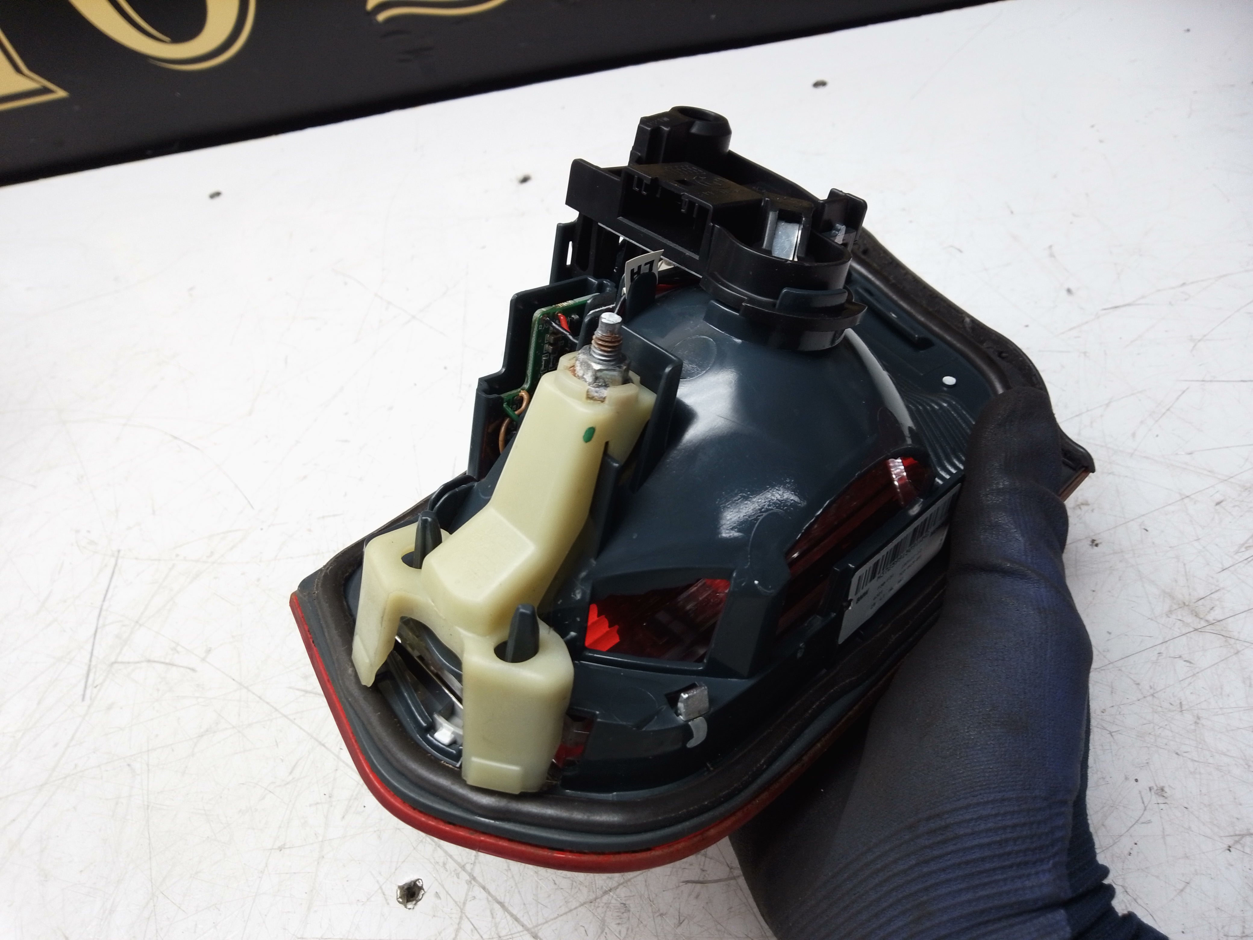 BMW 3 Series F30 F31 2012 Left Rear Inner Tail Light (183611-12) (7259915-09)