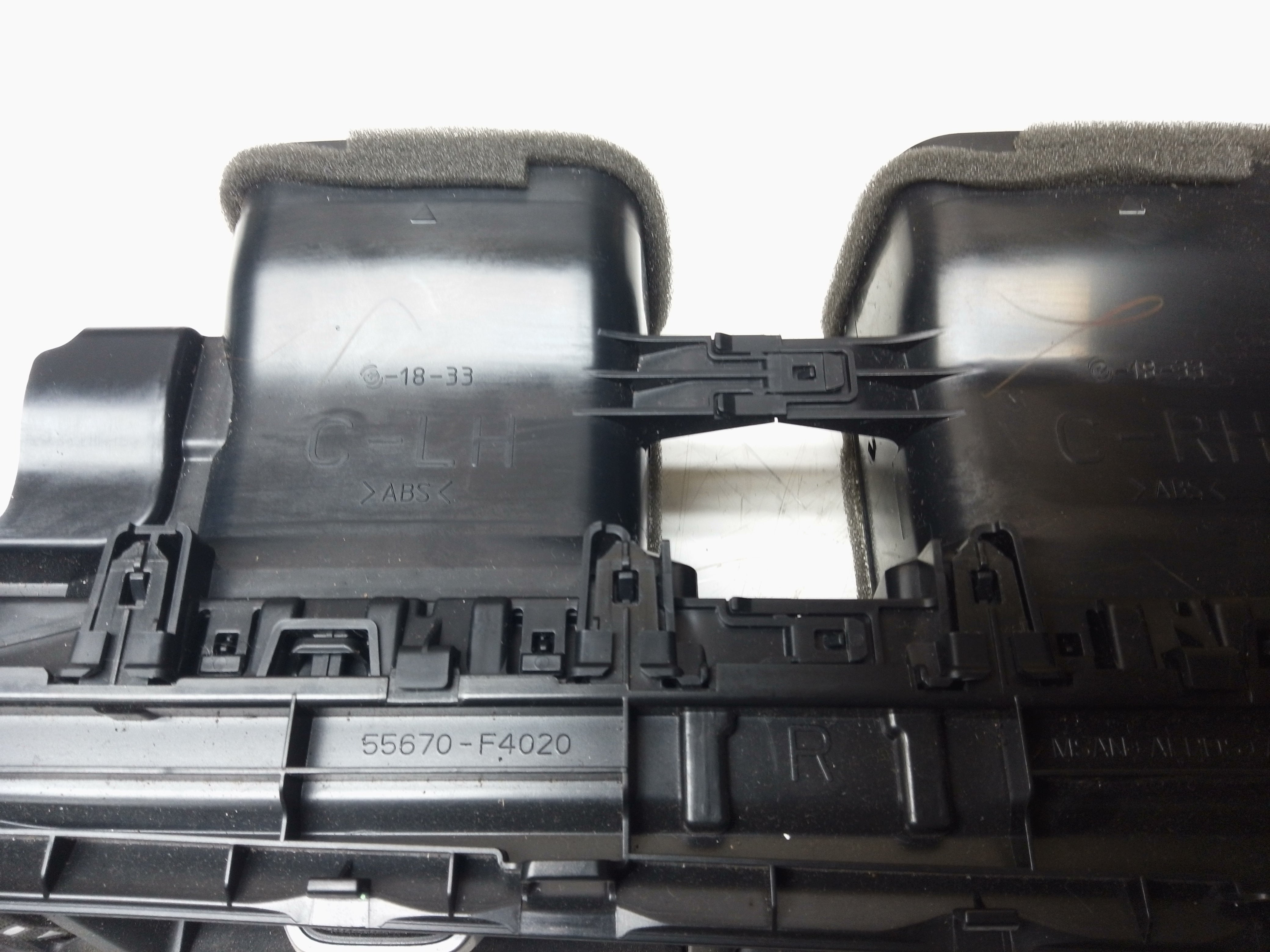 Toyota C-HR 2021 Centre Dashboard Air Vent Grill Hazard Switch (55670-F4020)