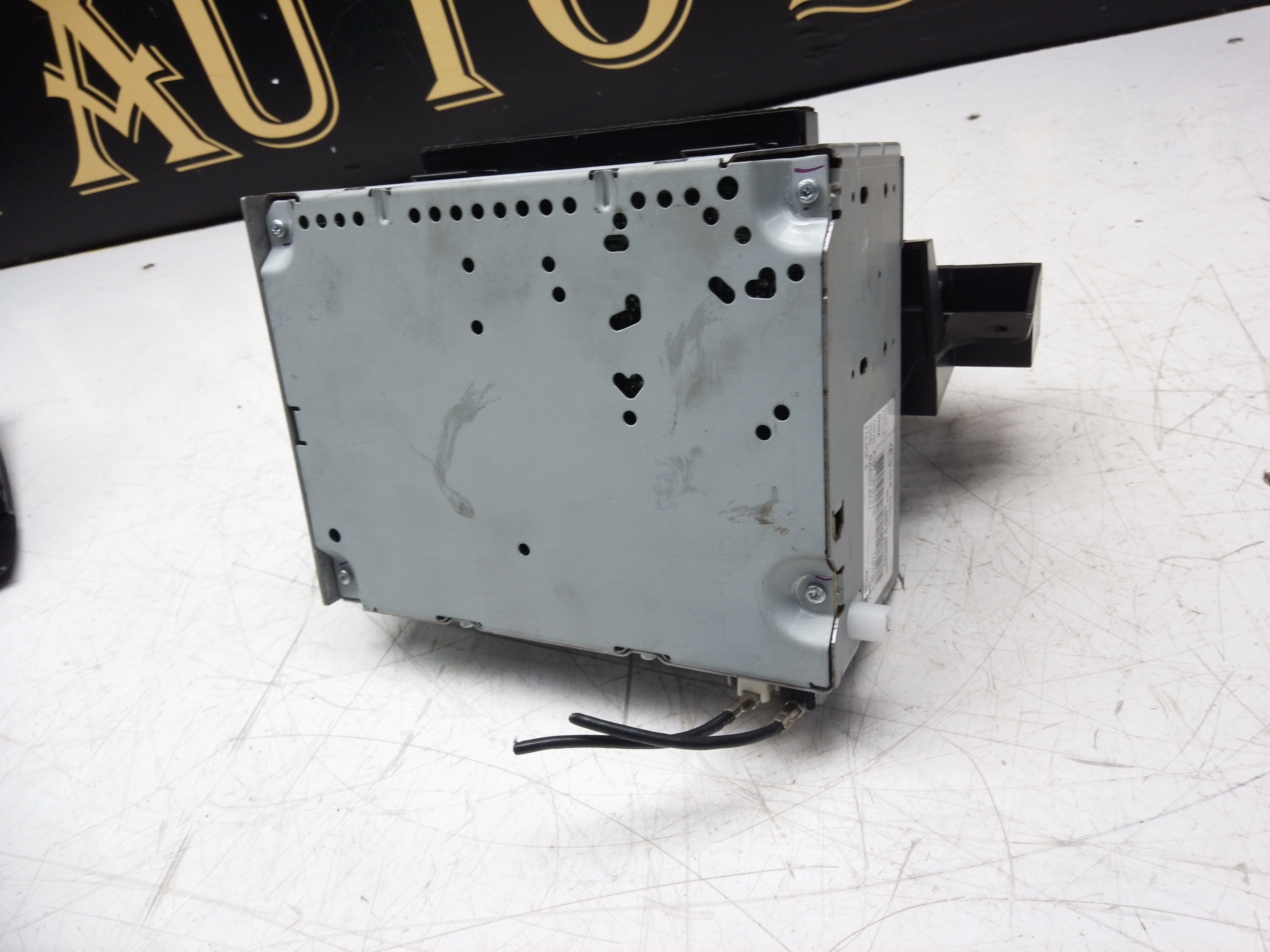 Ford Focus Radio  Car Radio Stereo CD (F1BT-18C815-HE)