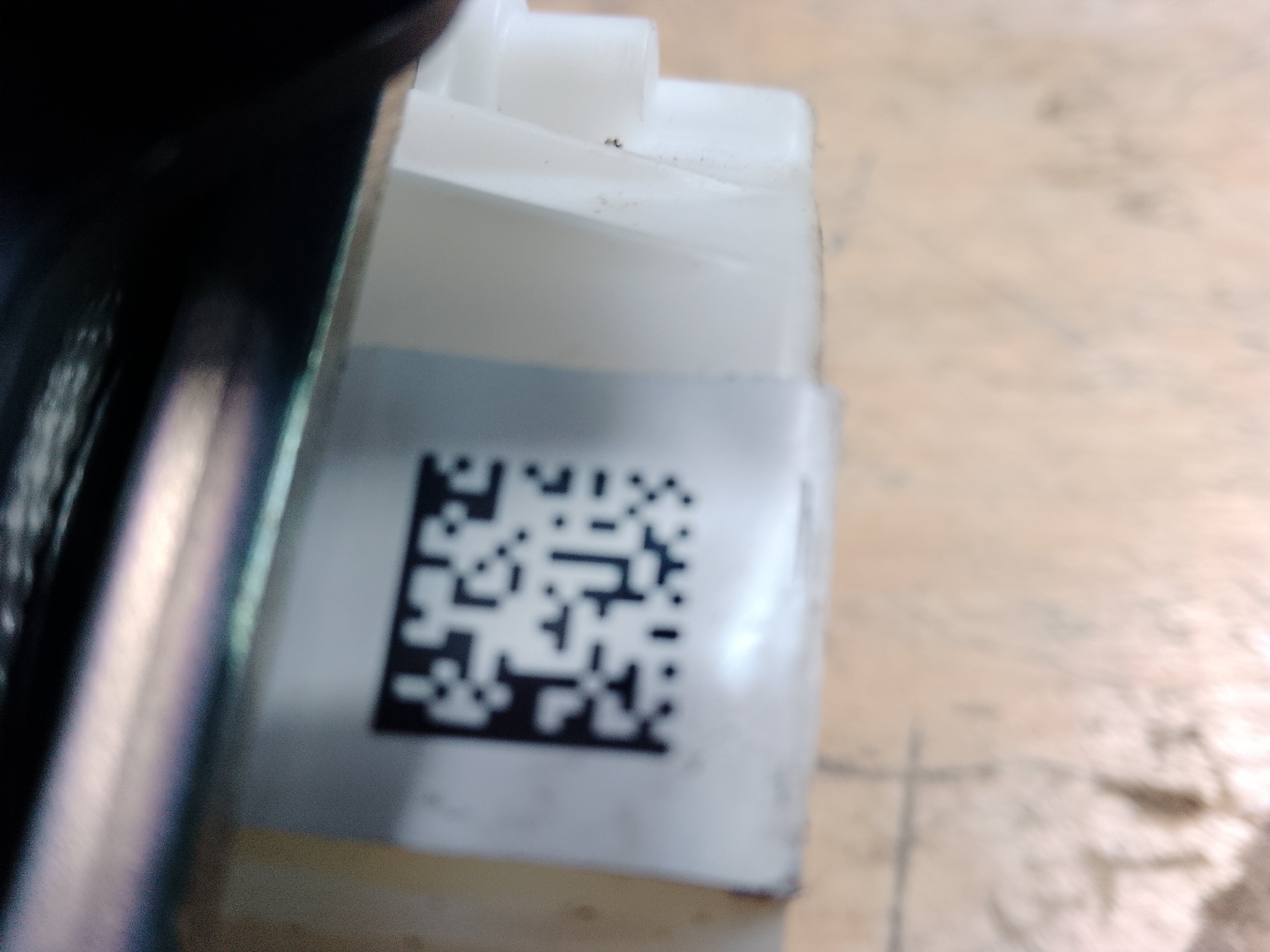 BMW 5 Series F10 F11 Seat Belt Rear Centre (34036732A) (9116275 03)