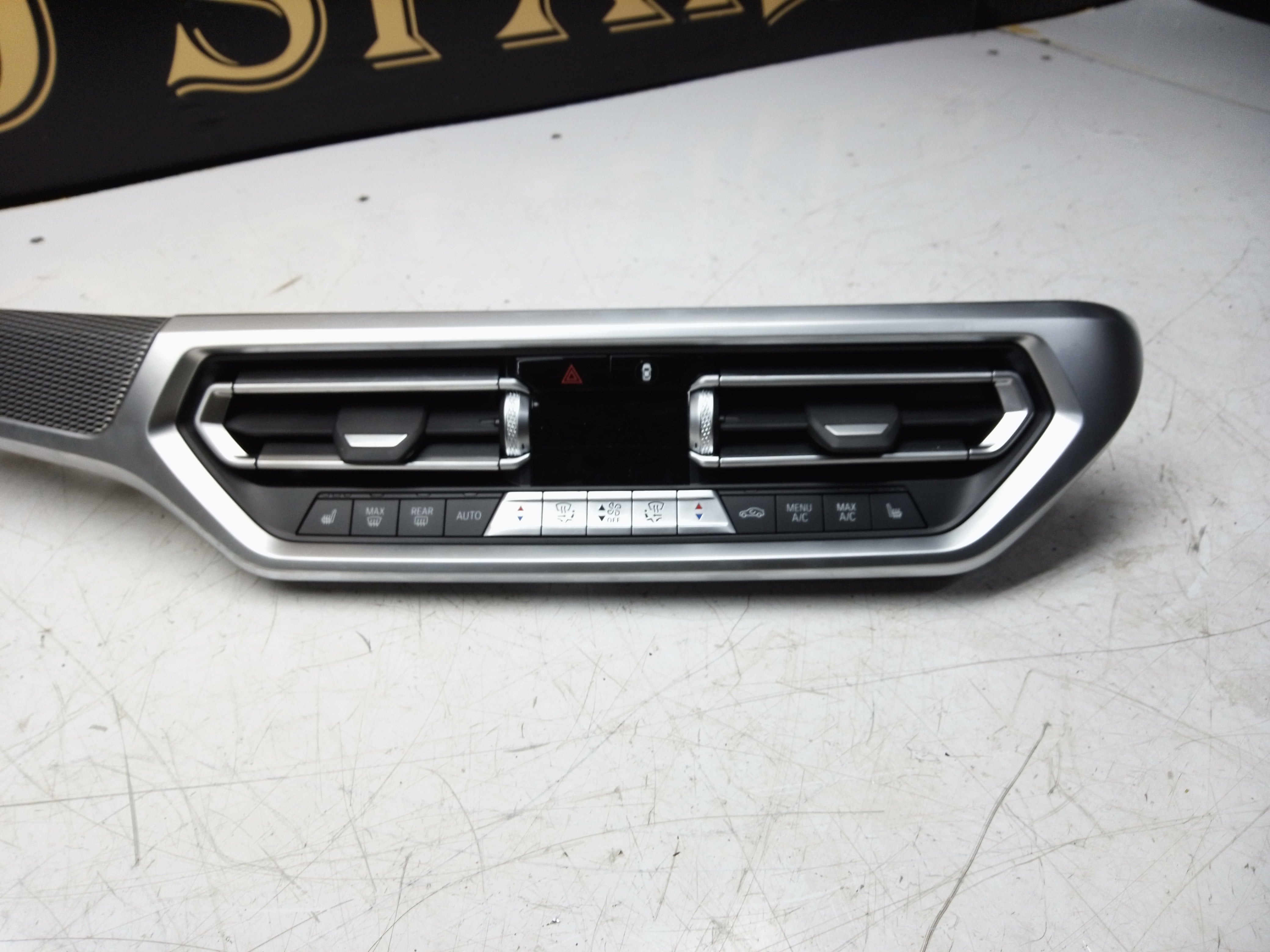 BMW 3 Series G20 G21 Centre Air Vent and Dash Trim (9855409-03)