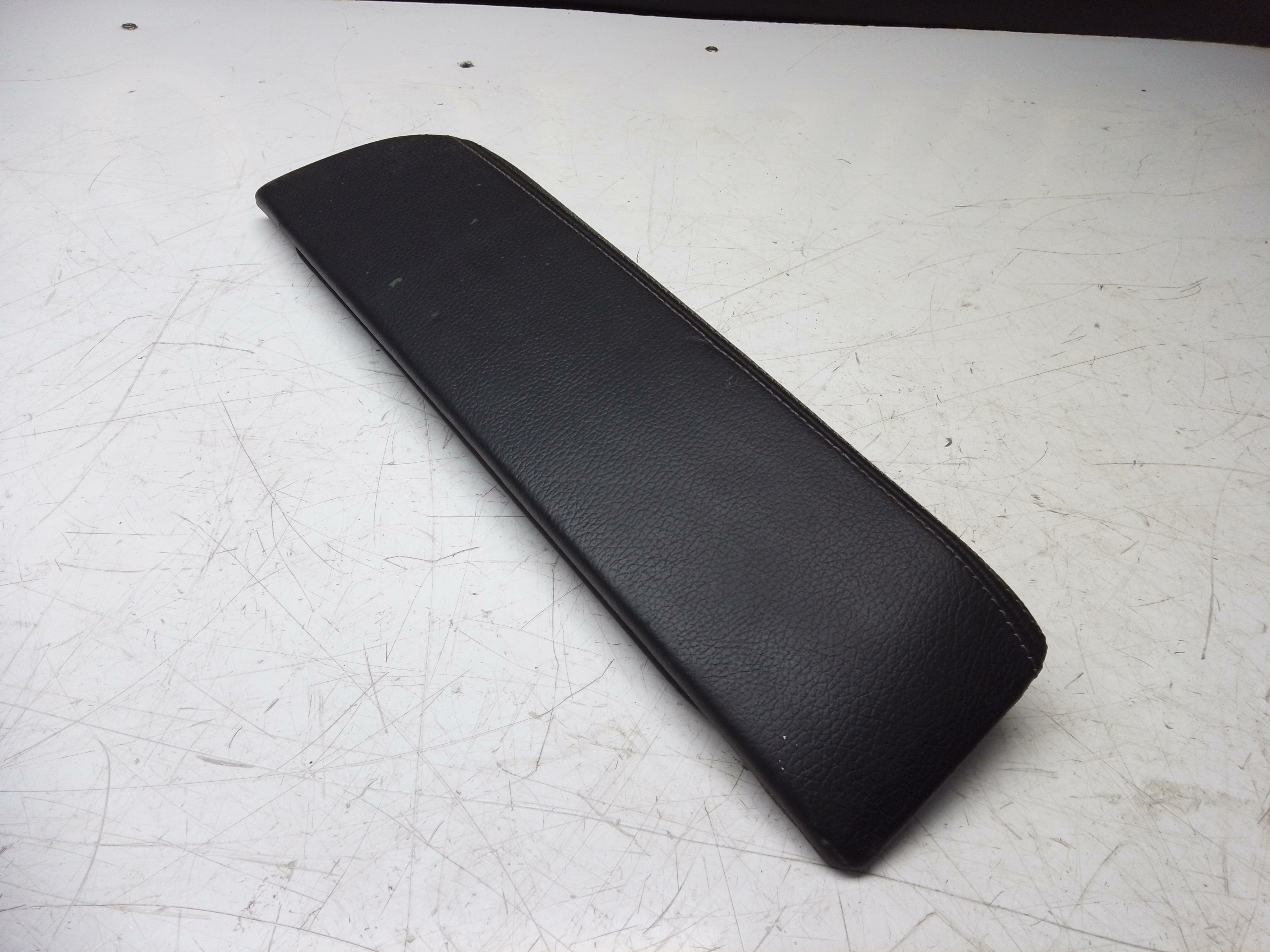 BMW 5 Series G30 G31 Both Center Console Leather Armrest (9918019371)