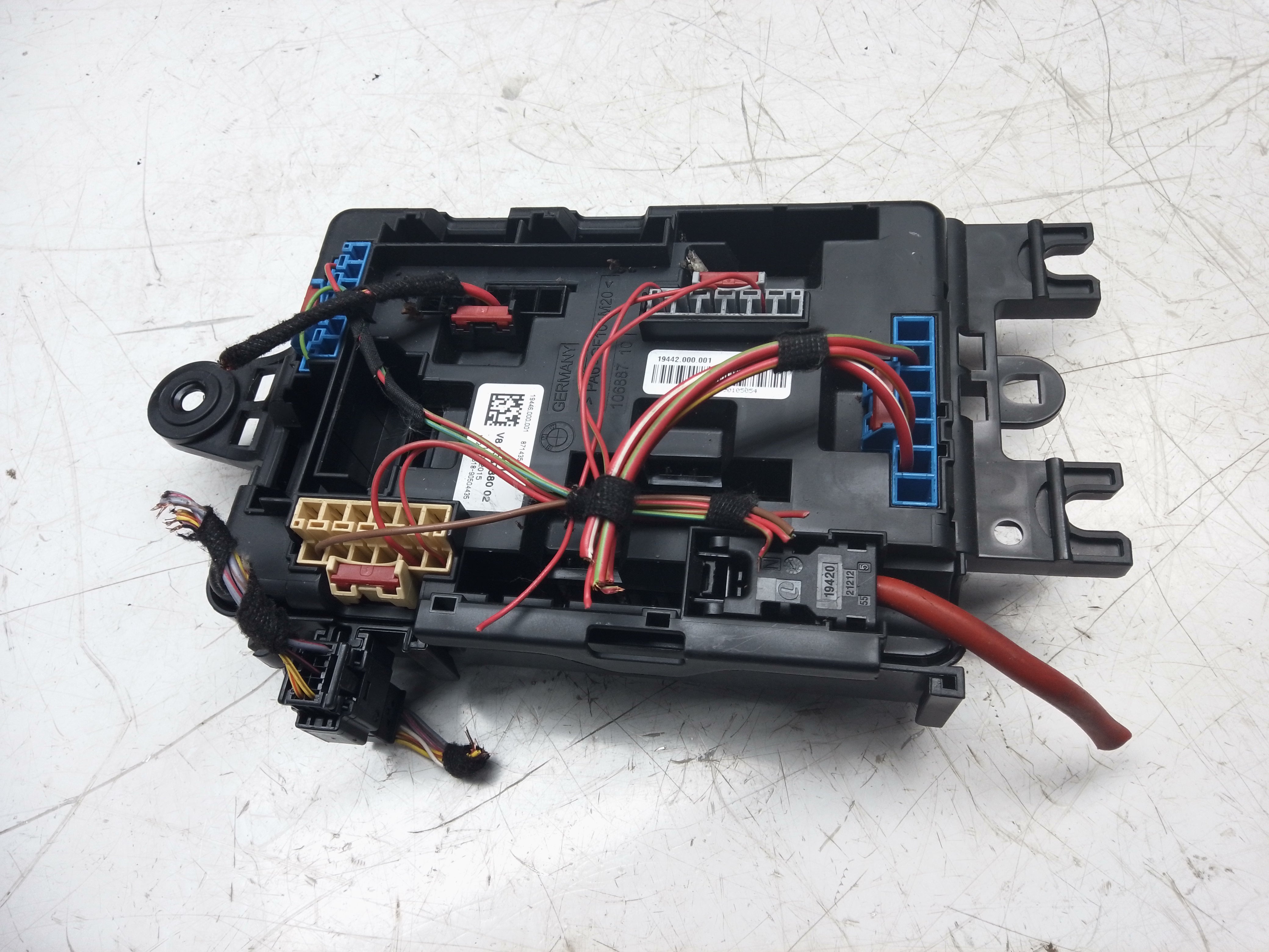 BMW 1 2 3 Series F20 F22 F30 Rear Electric Power Distribution Fuse Box (9337880)