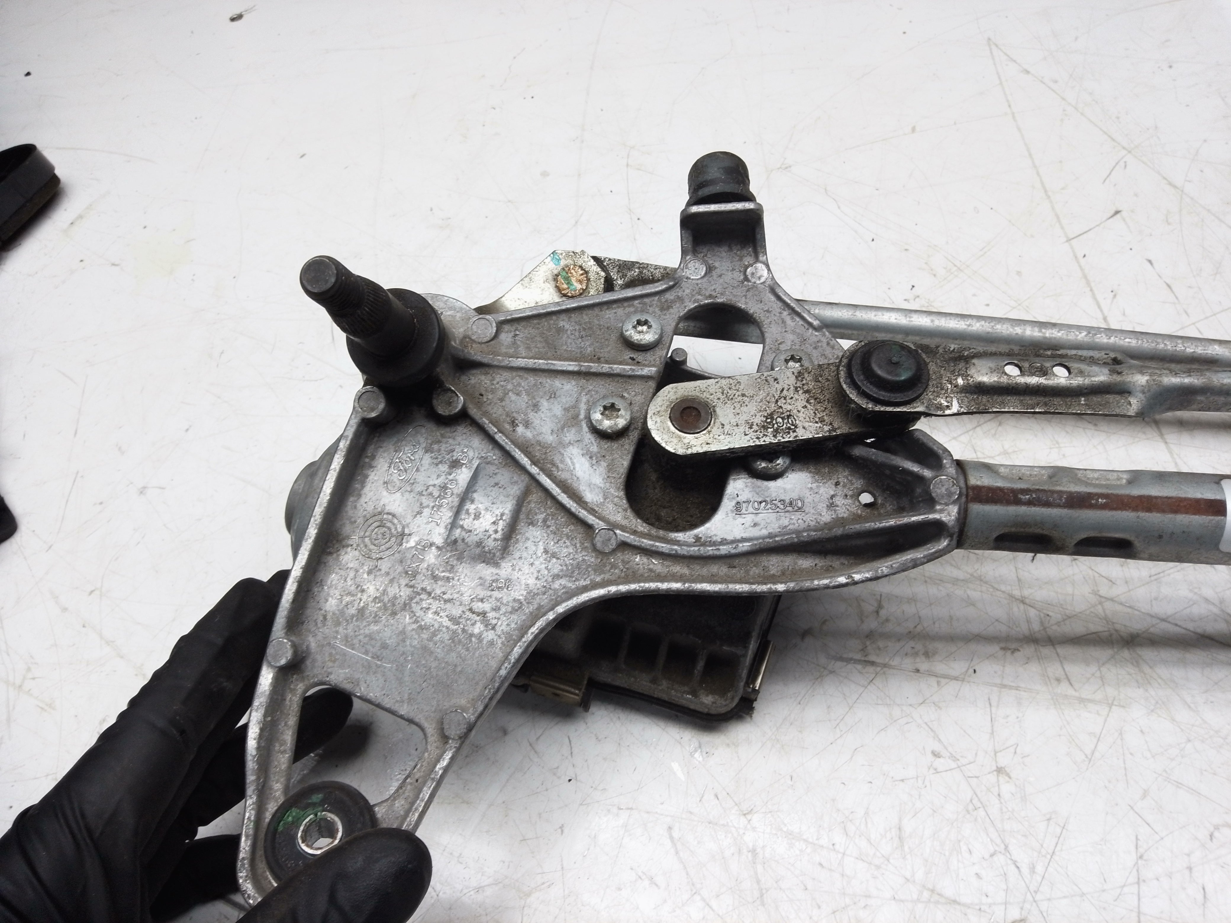 Ford Focus 2019 Front Wiper Motor & Linkage (JX7B-17504-BB)