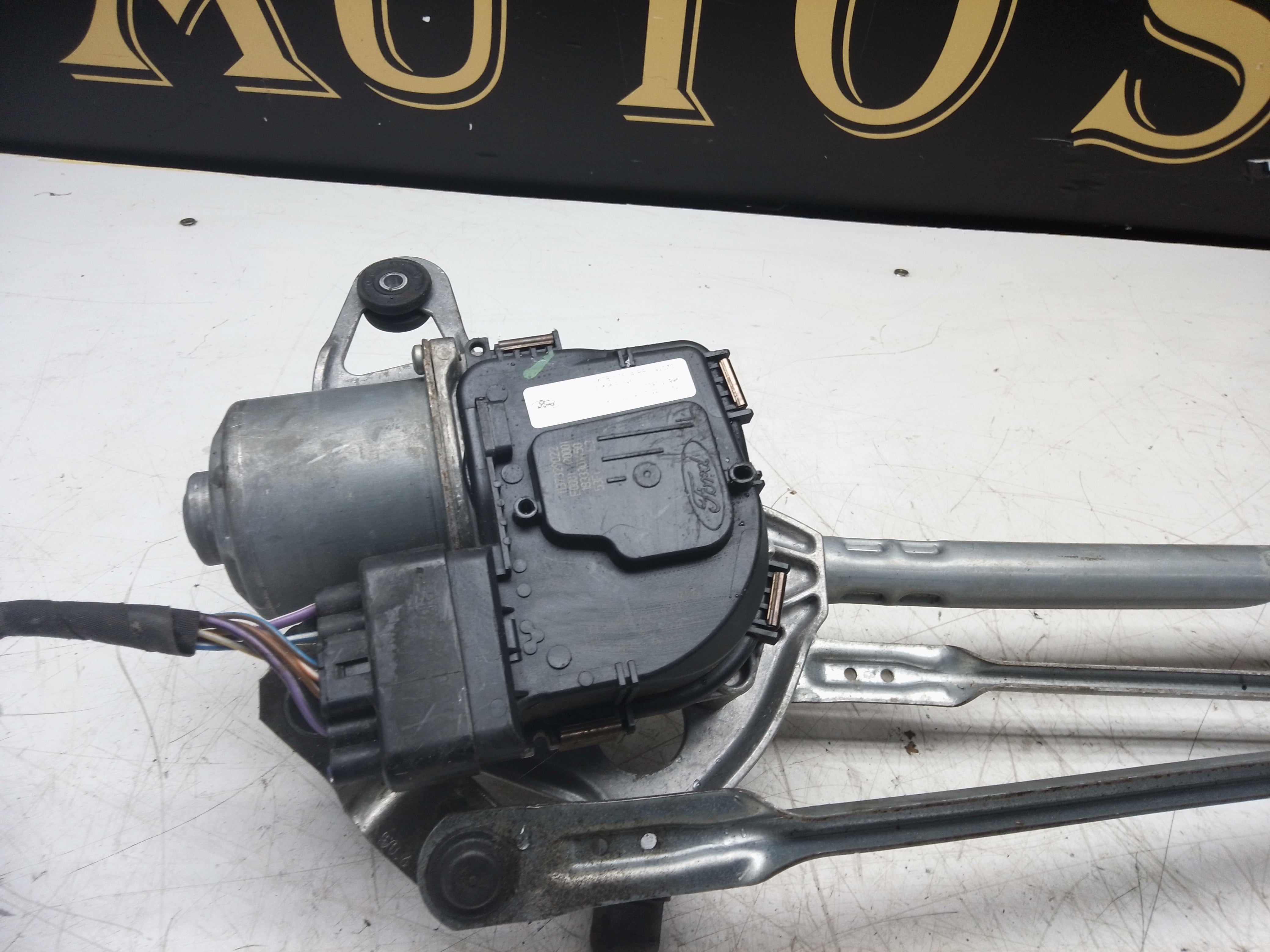 Ford Focus MK4 2018–2024 Front Wiper Motor with Linkage (JX7B-17504-BB)