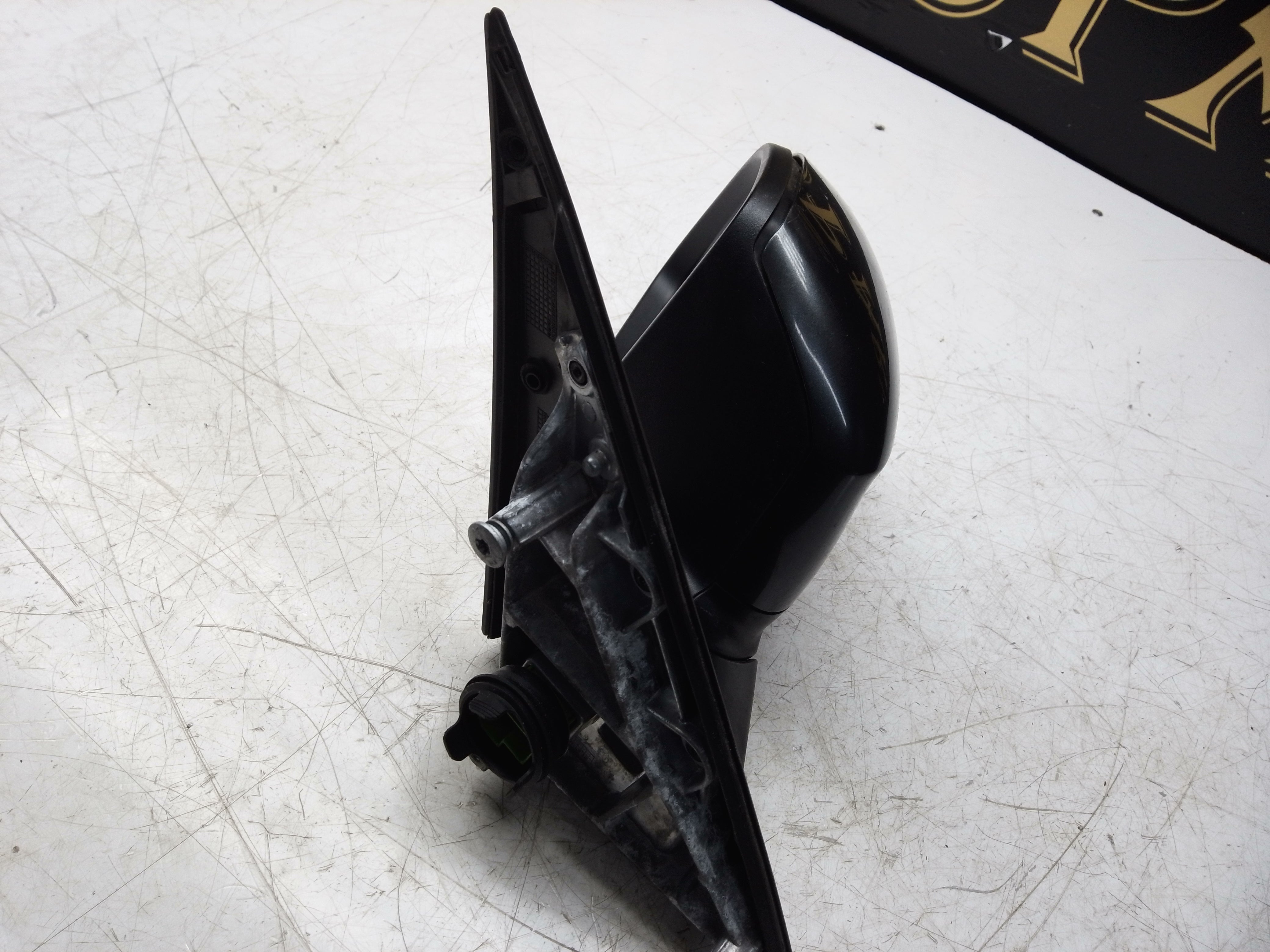 BMW X5 F15 2016–2020 Left Wing Mirror Electric 7-Pin Connection (698003)