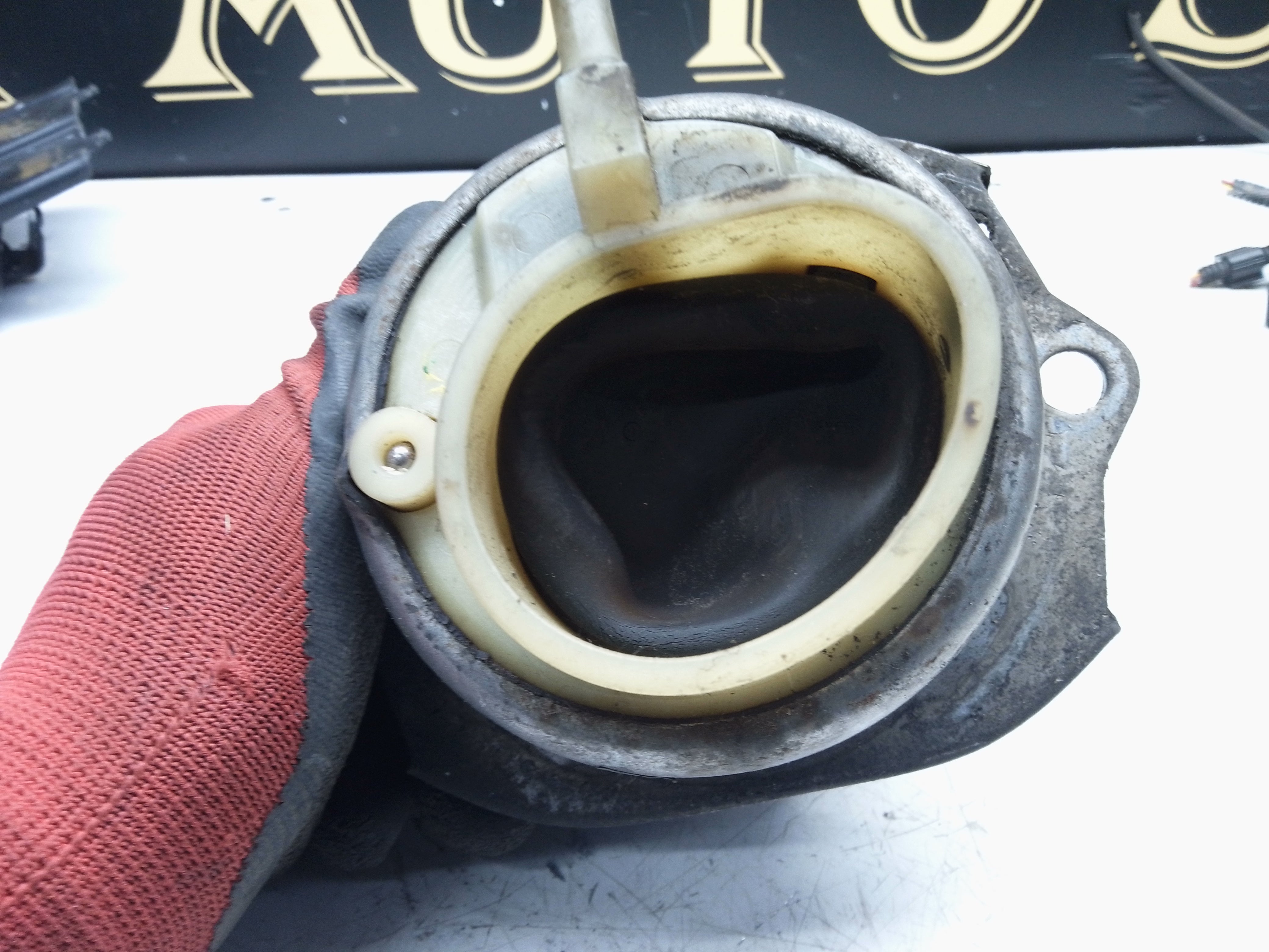 BMW X5 F15 2014 Left Engine Mount (P685310301)