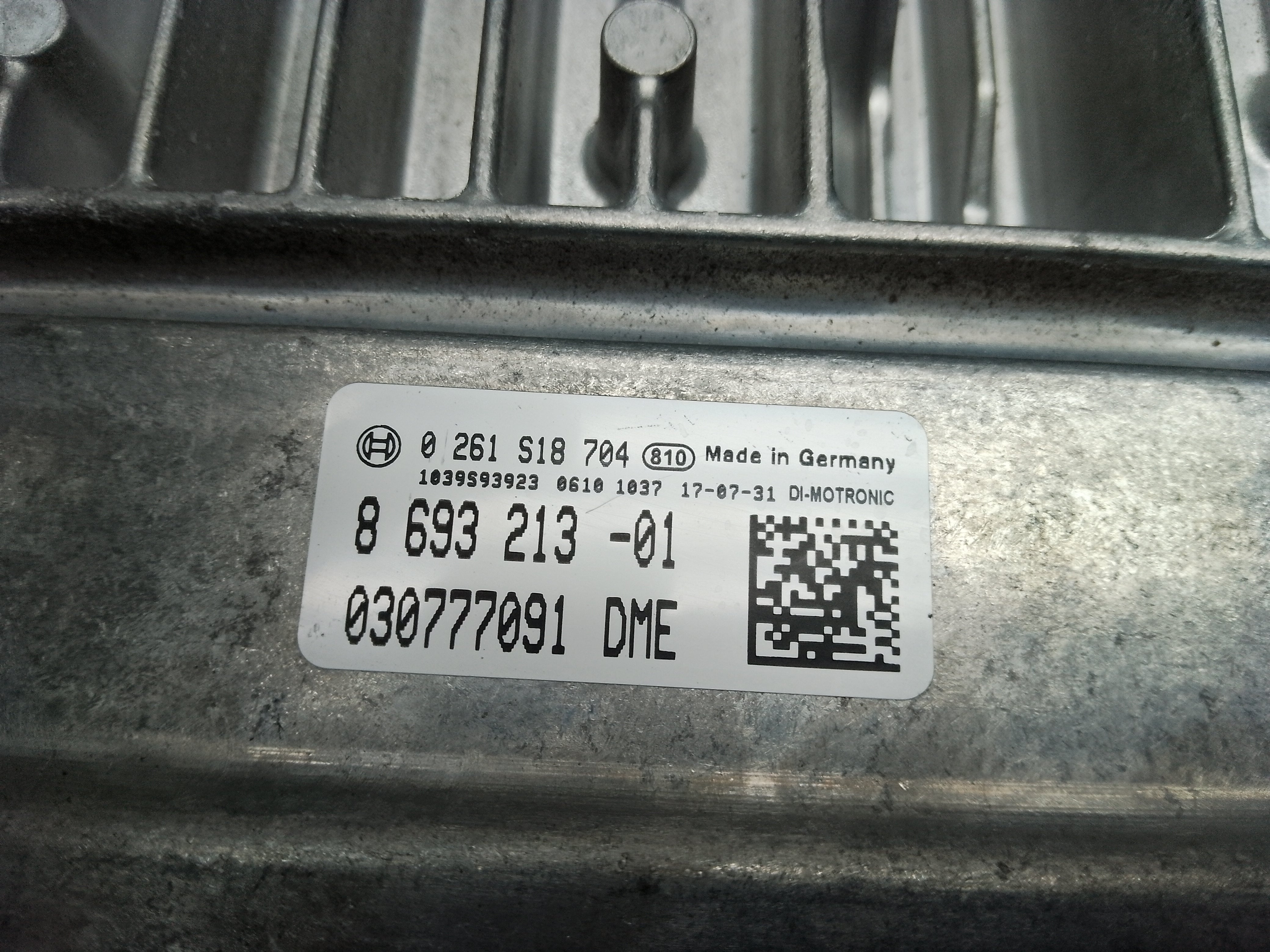 BMW 3 Series F30 F31 F35 2017 Engine Control Unit ECU (8693213)