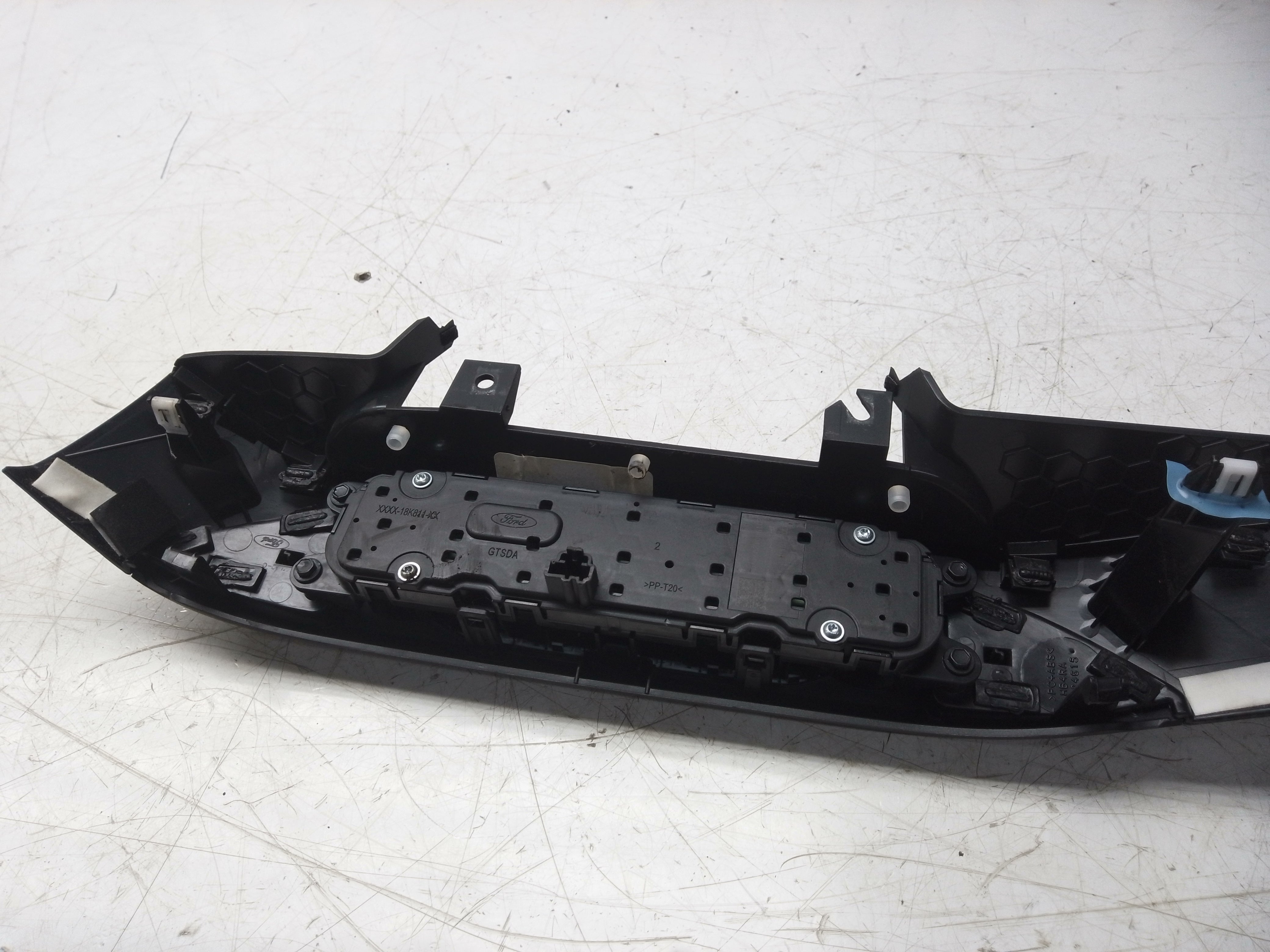 Ford Focus Stereo Multimedia Control Switch Panel 2019 (JX7T-18K811-AC)