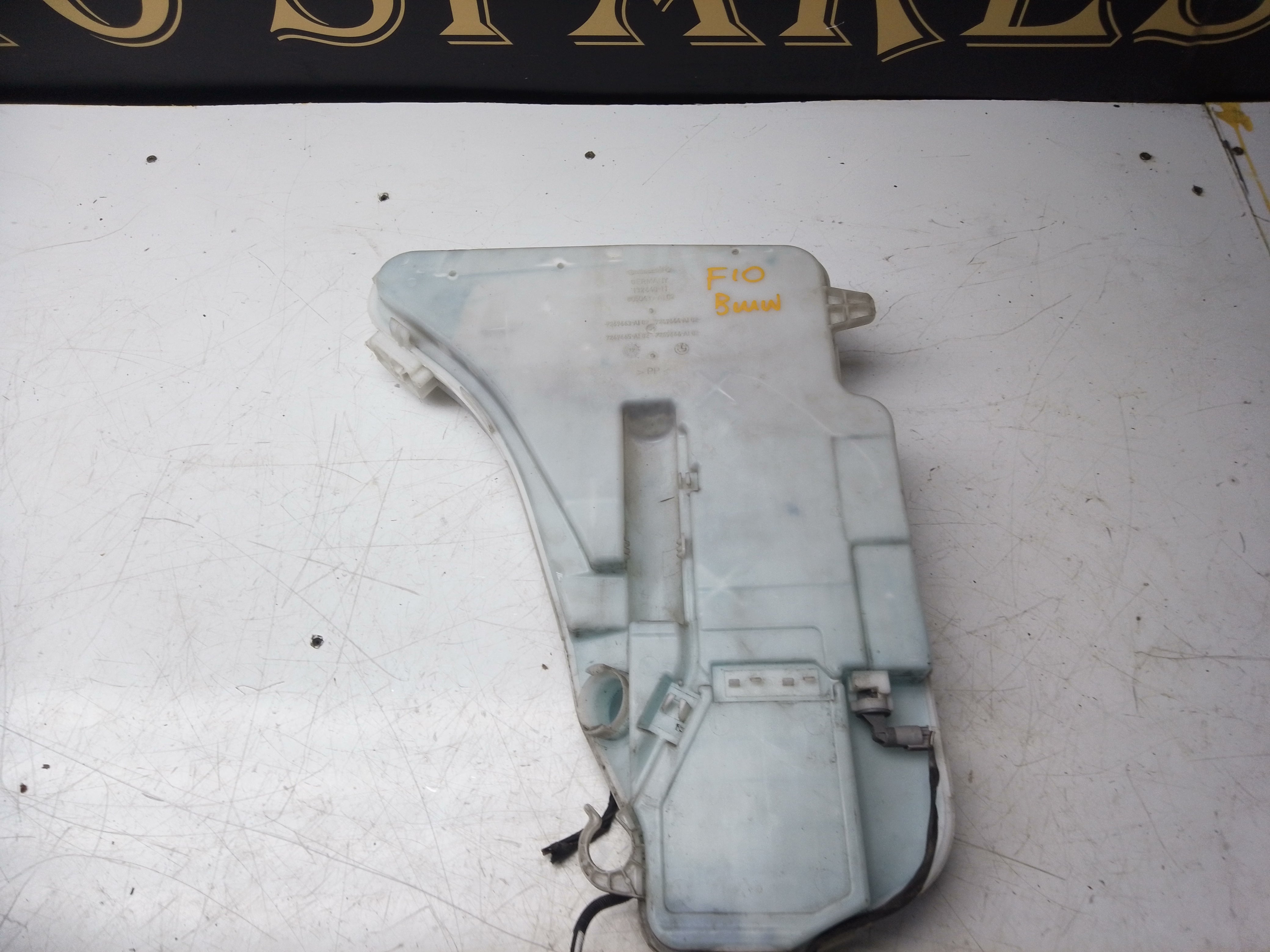 BMW F10 528i Windshield Washer Tank 2011 (132640-11)