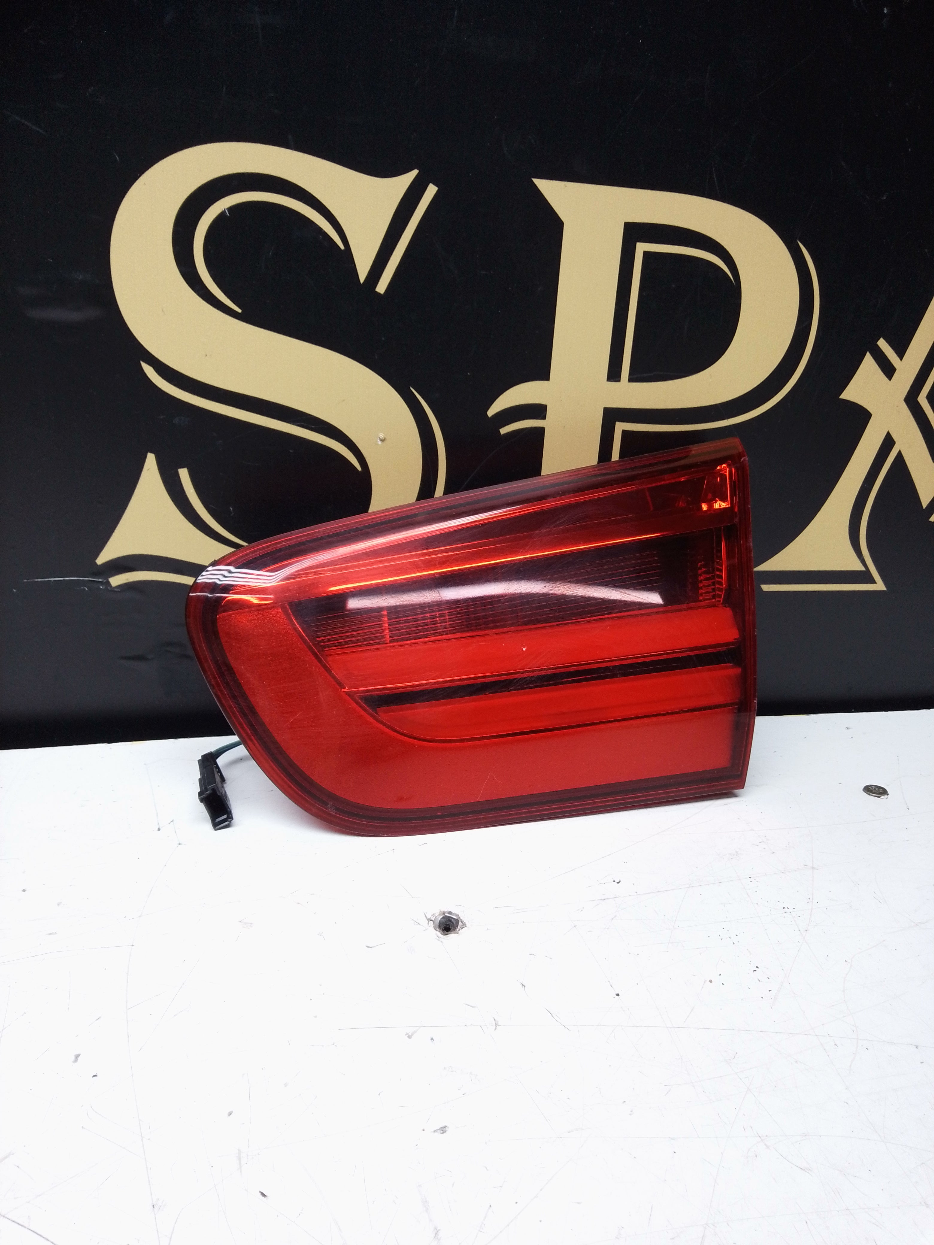 BMW 1 Series F20 F21 LCI Right Inner Tail Light Driver Side (7359020-09) 2015–2019
