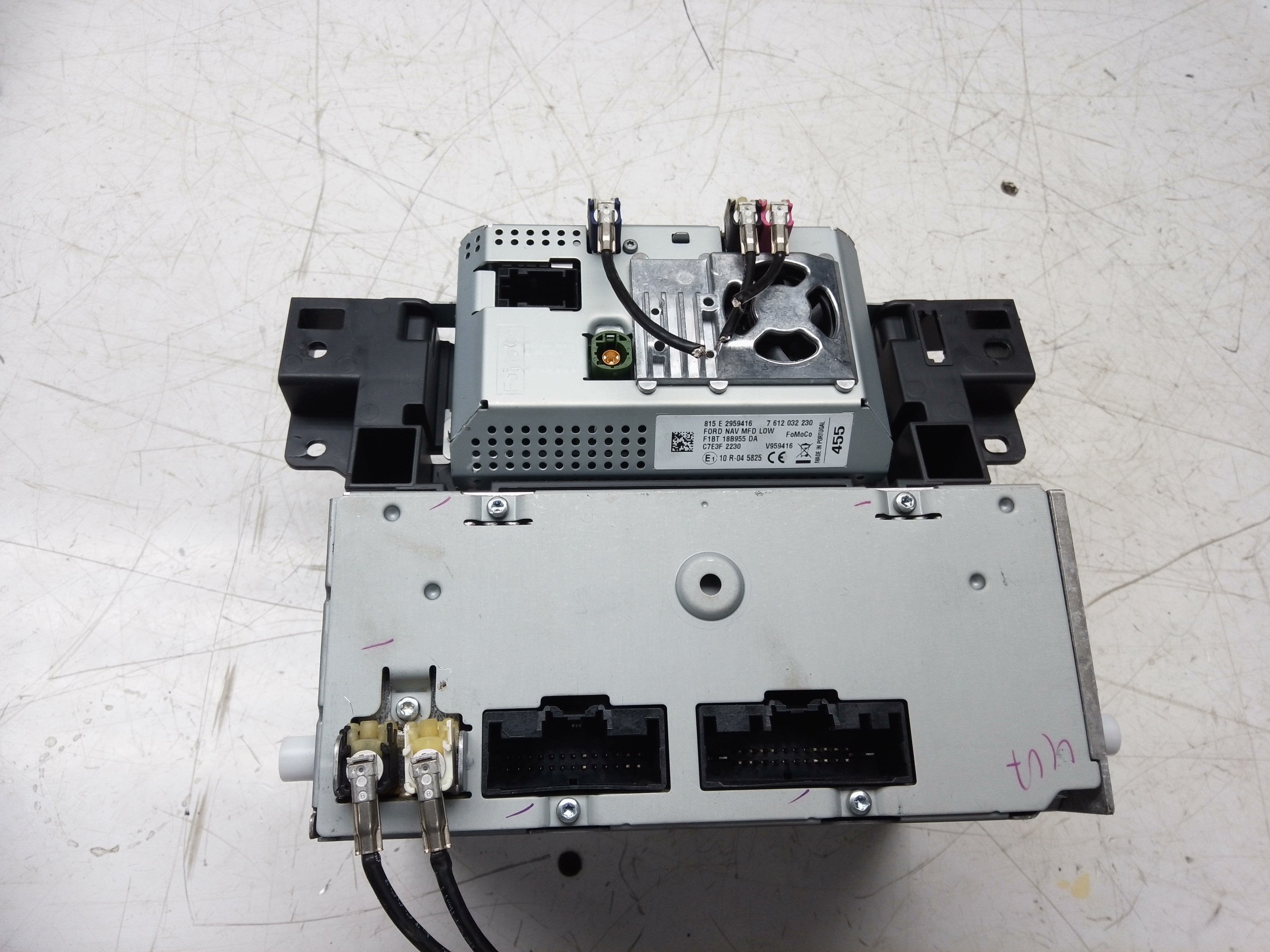 Ford Focus Radio  Car Radio Stereo CD (F1BT-18C815-HE)