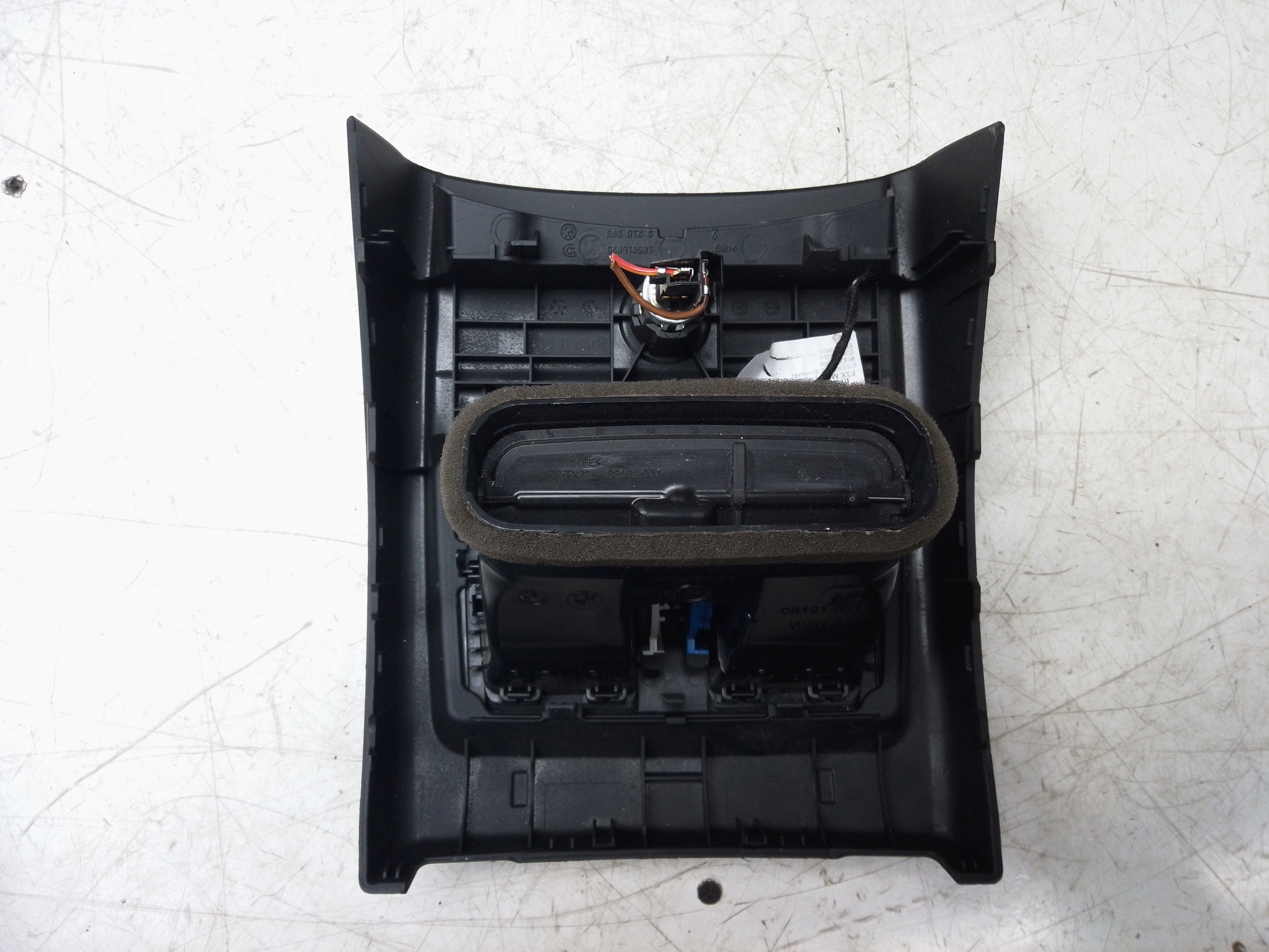 BMW 4 Series F32 2014 Rear Centre Console Air Vent Grill (9207330)