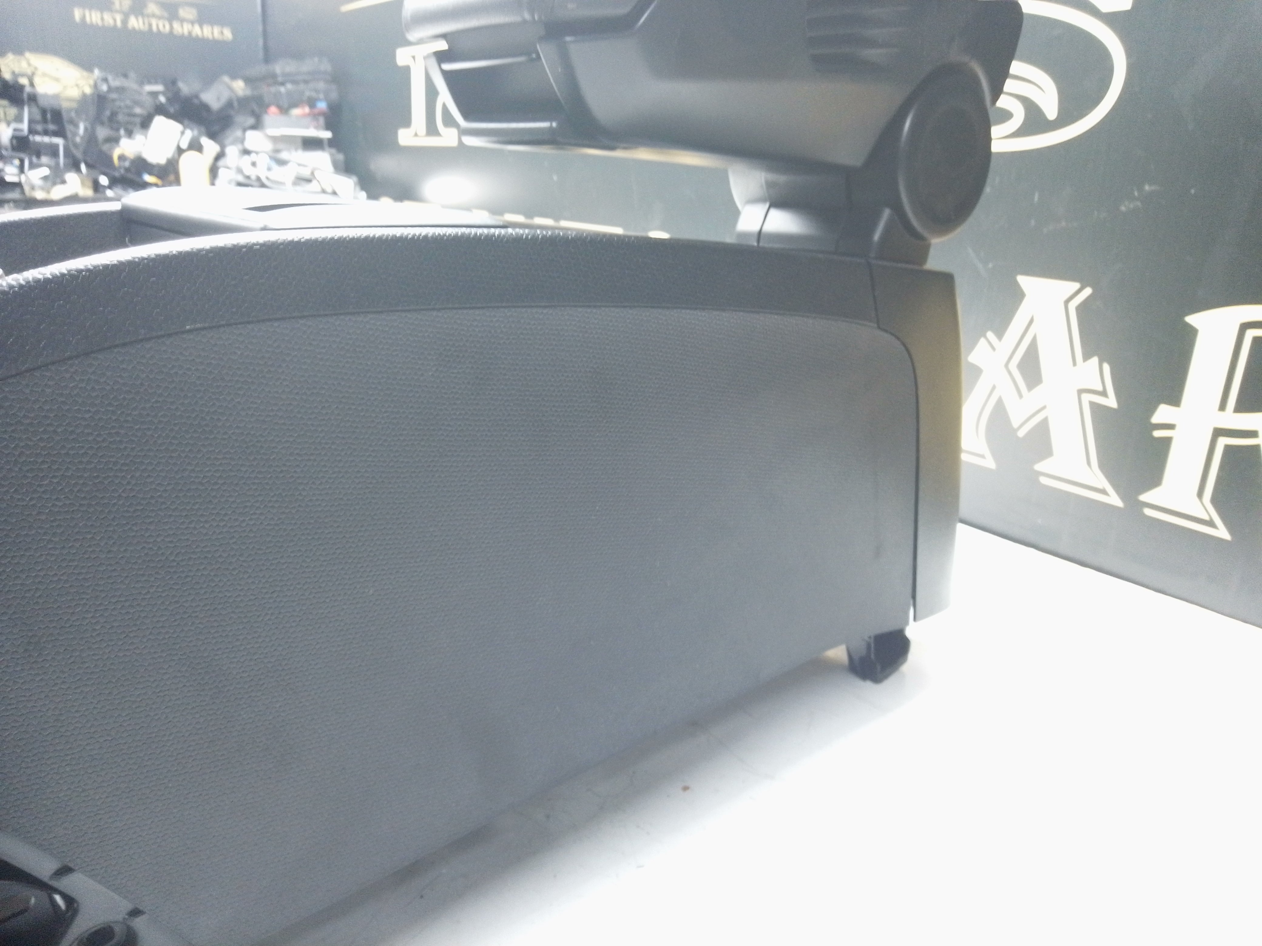 BMW i3 L01 Centre Middle Console Armrest (727 584.10) Unit i-Drive Controller (1678588)