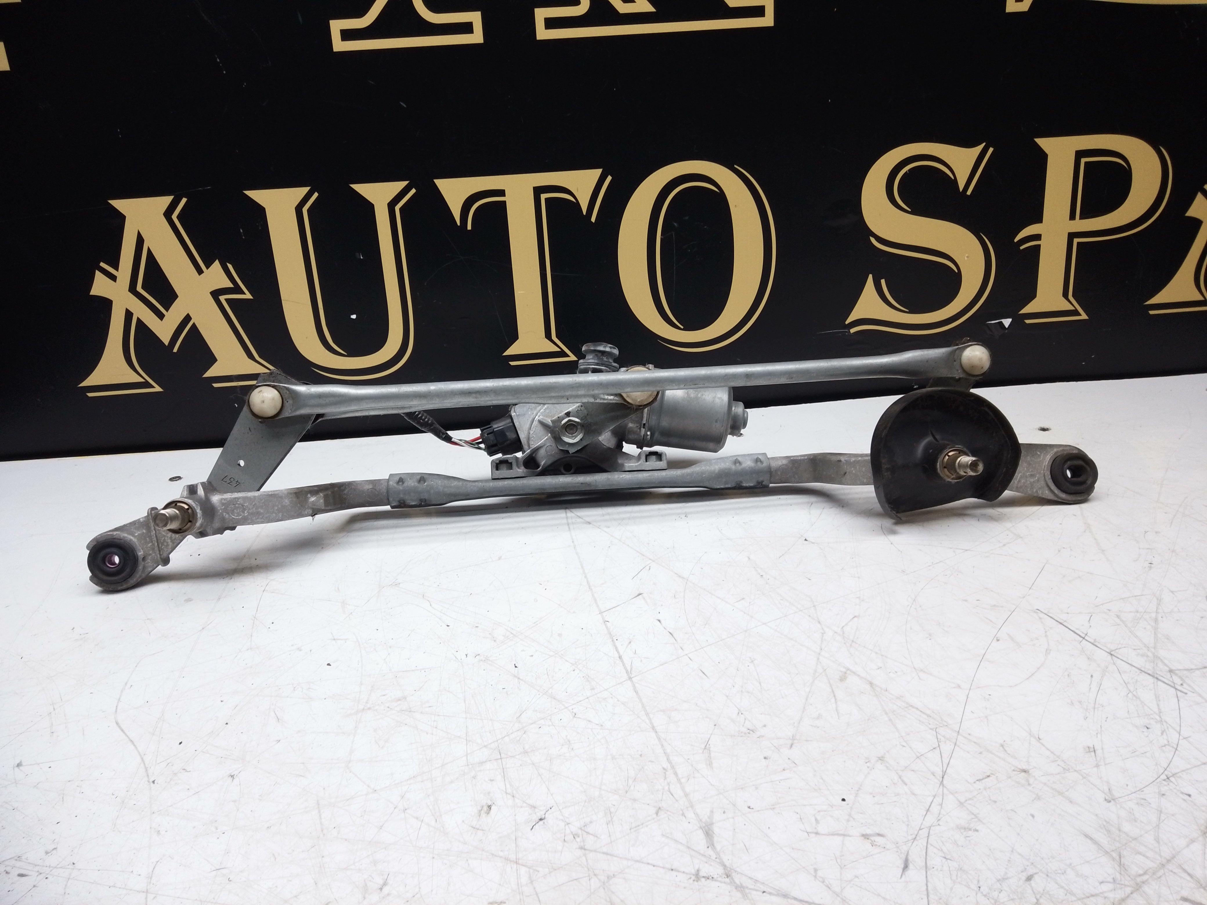 Toyota Yaris 2021–ON Front Wiper Motor & Linkage (85110-K0110)