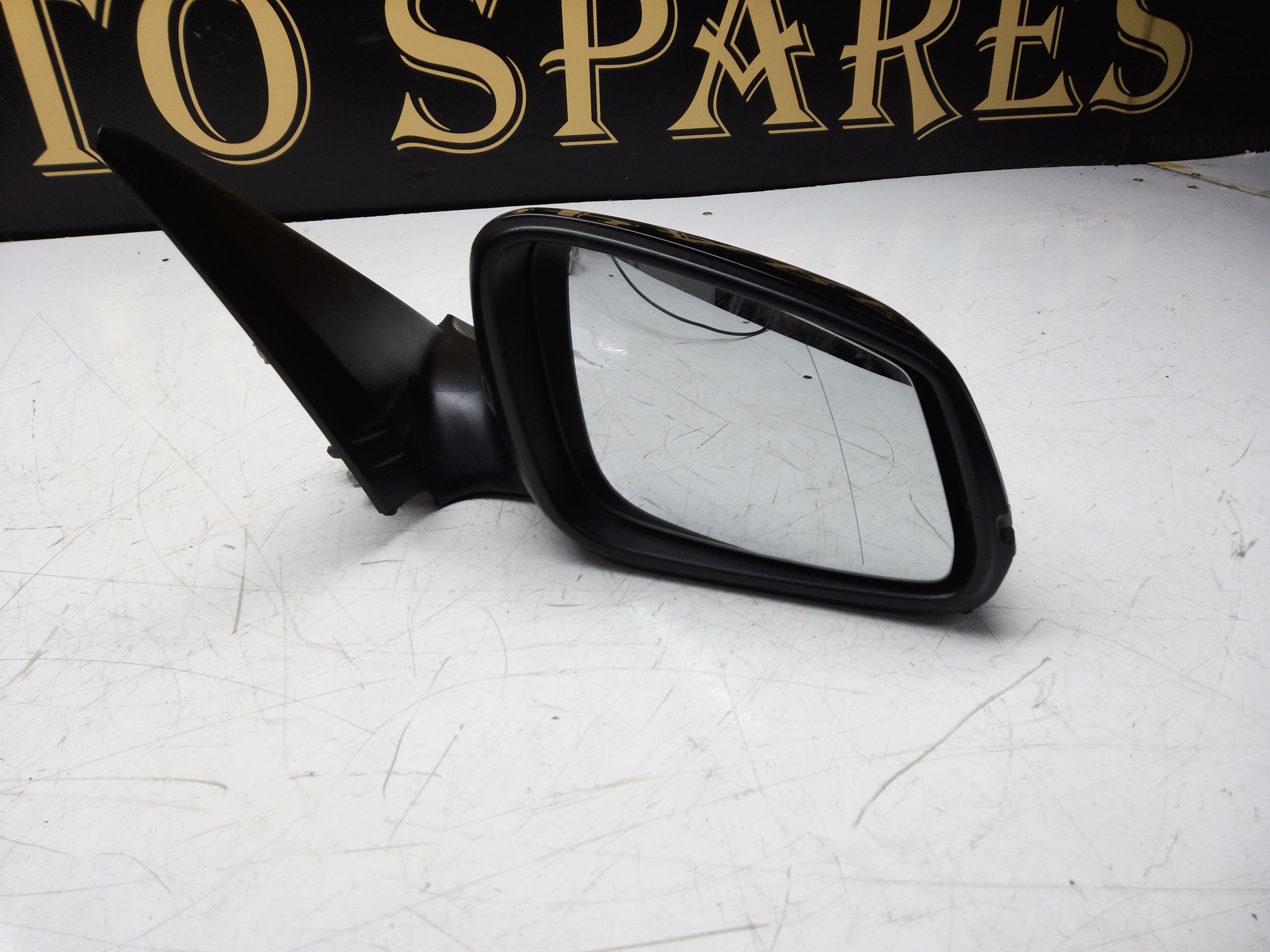 BMW 1 Series F20 LCI 2011–2019 Right Wing Electric Mirror 6 Pin Plug (51167242704)