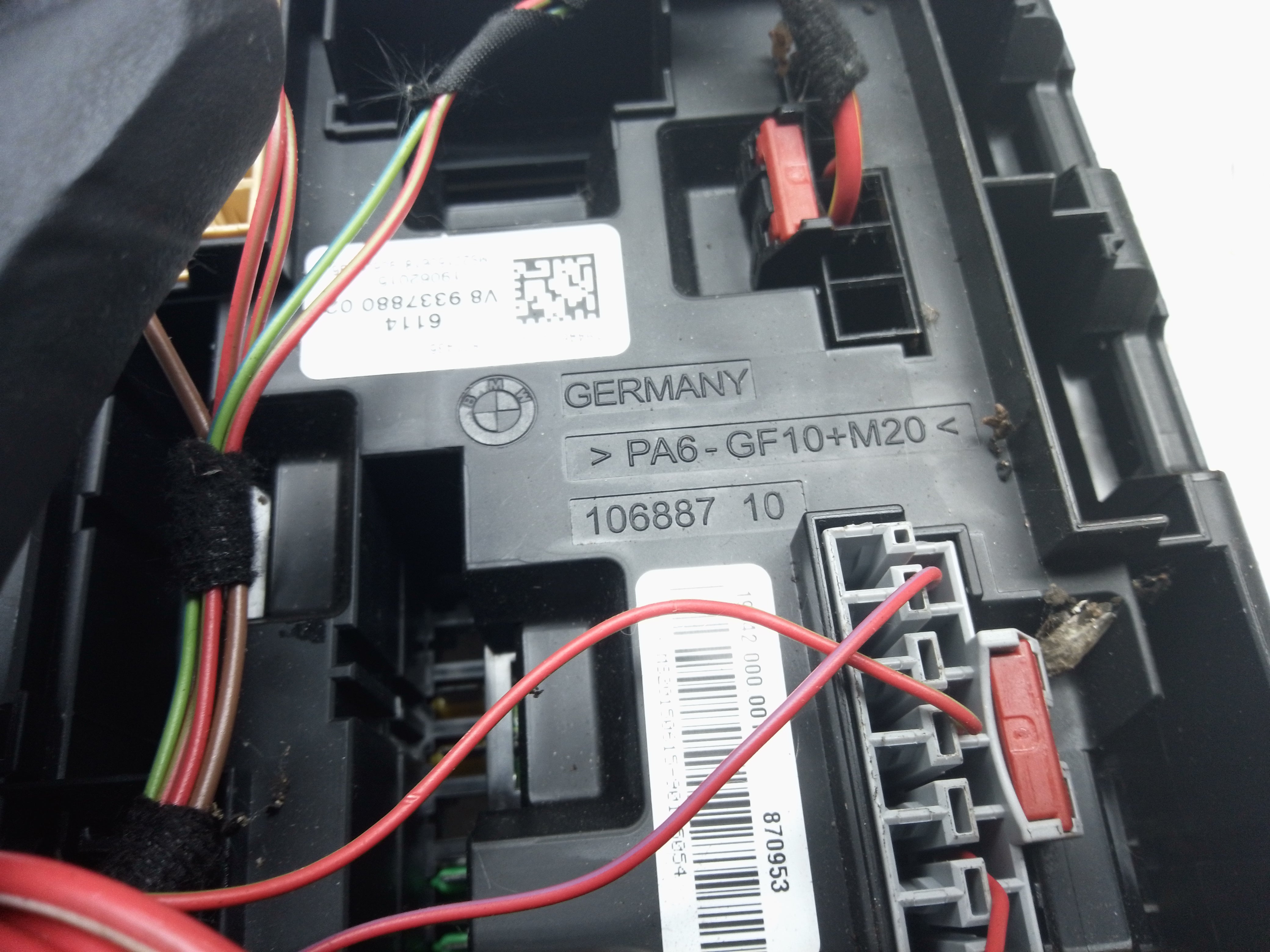 BMW 1 2 3 Series F20 F22 F30 Rear Electric Power Distribution Fuse Box (9337880)