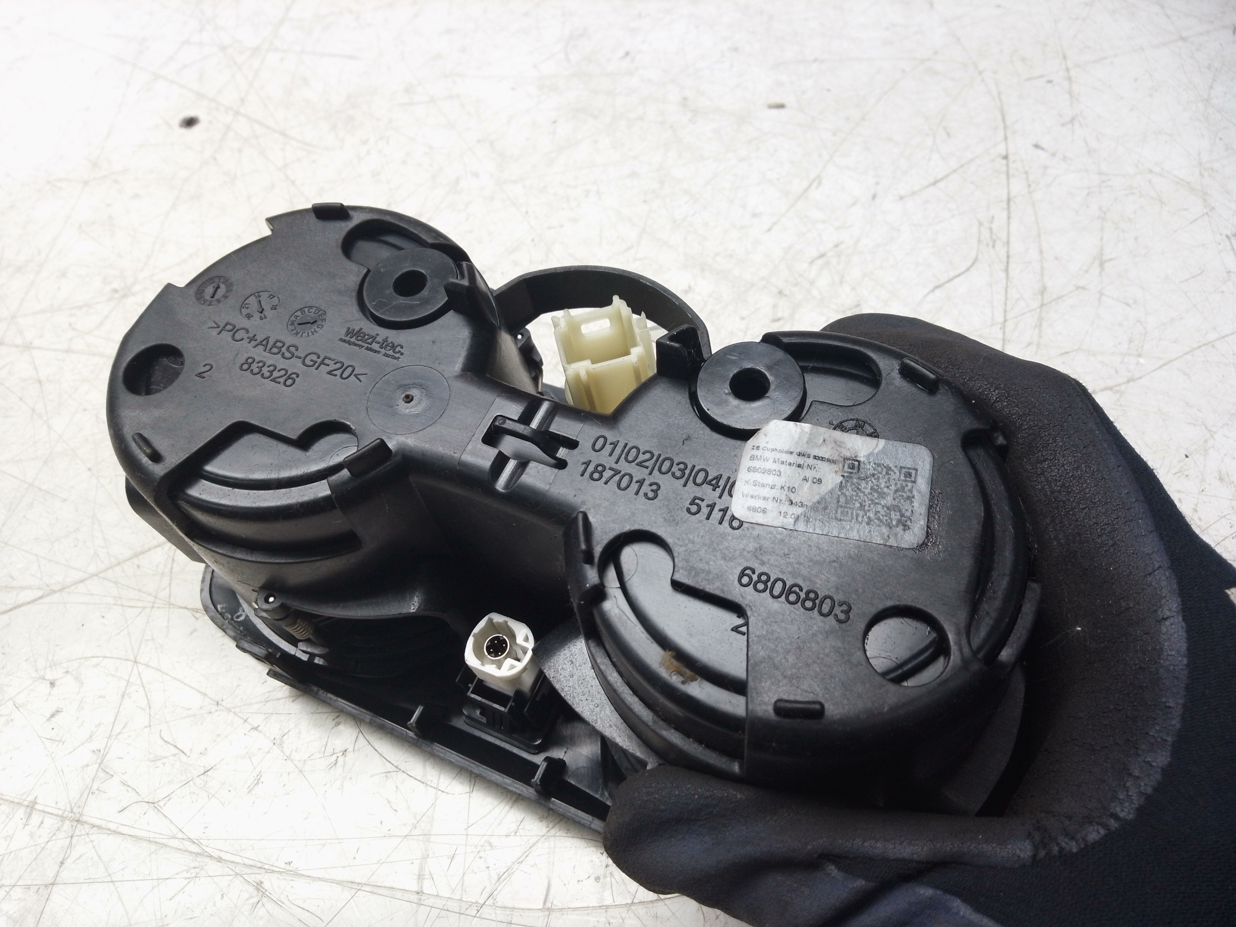 BMW 3 Series G20 G21 Centre Console Cup Holder (6806803)