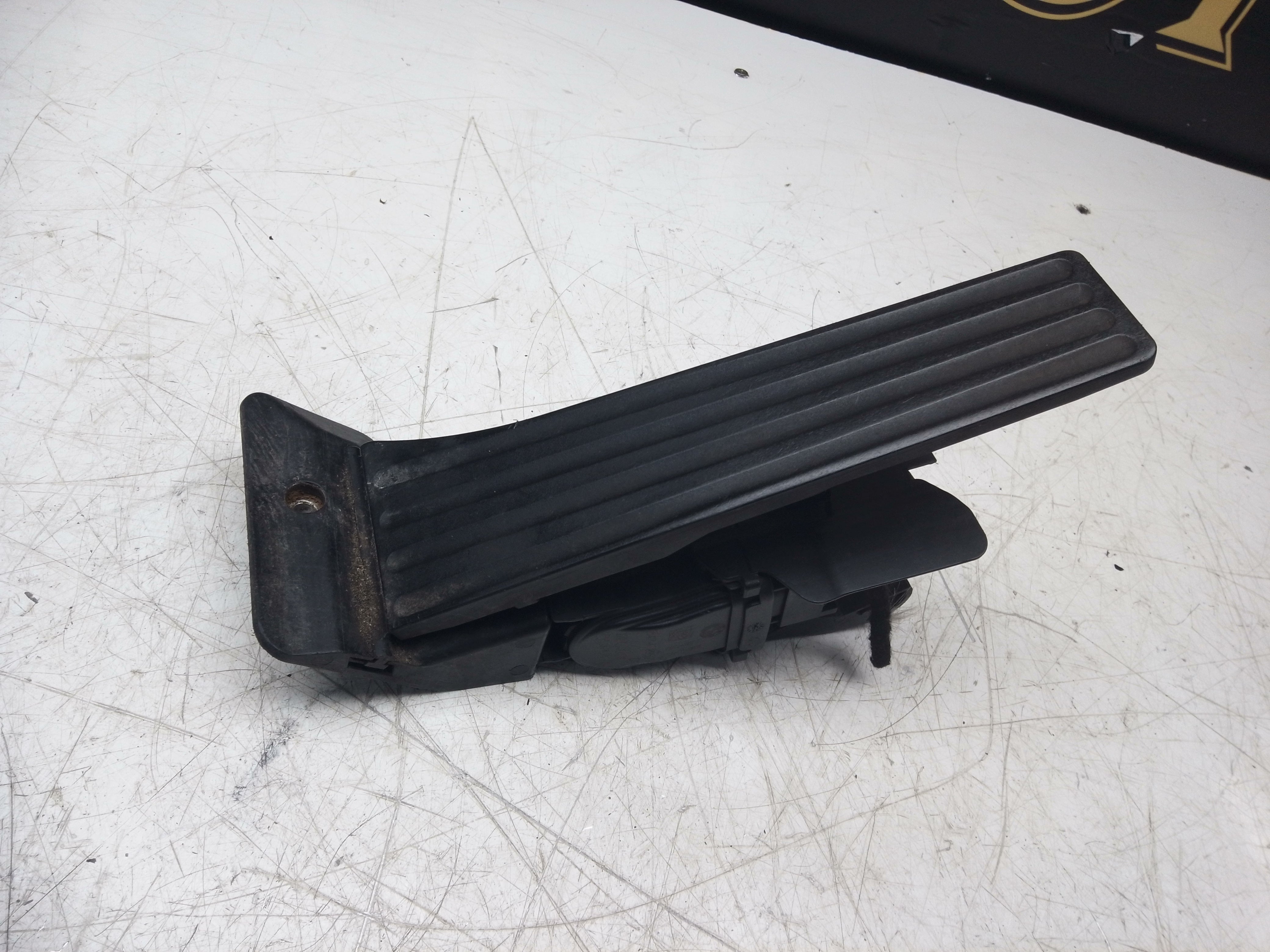 BMW 1 Series F20 2011 Accelerator Throttle Pedal Potentiometer (6789529 04)